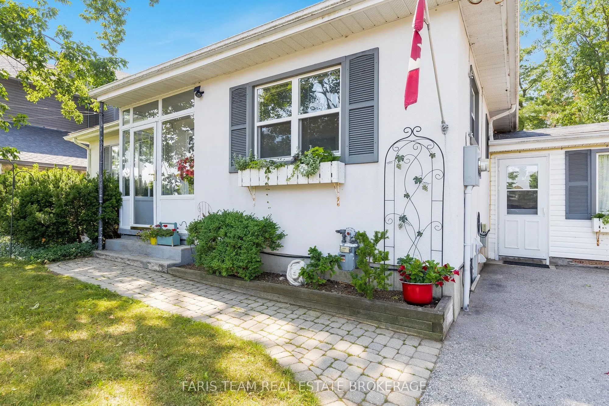 302 Sunnidale Road