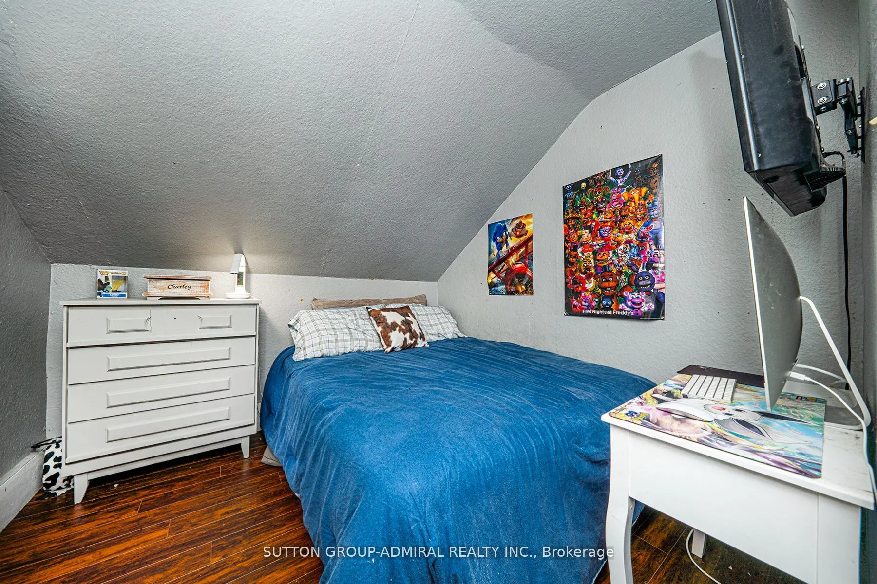 1662 Penley Road