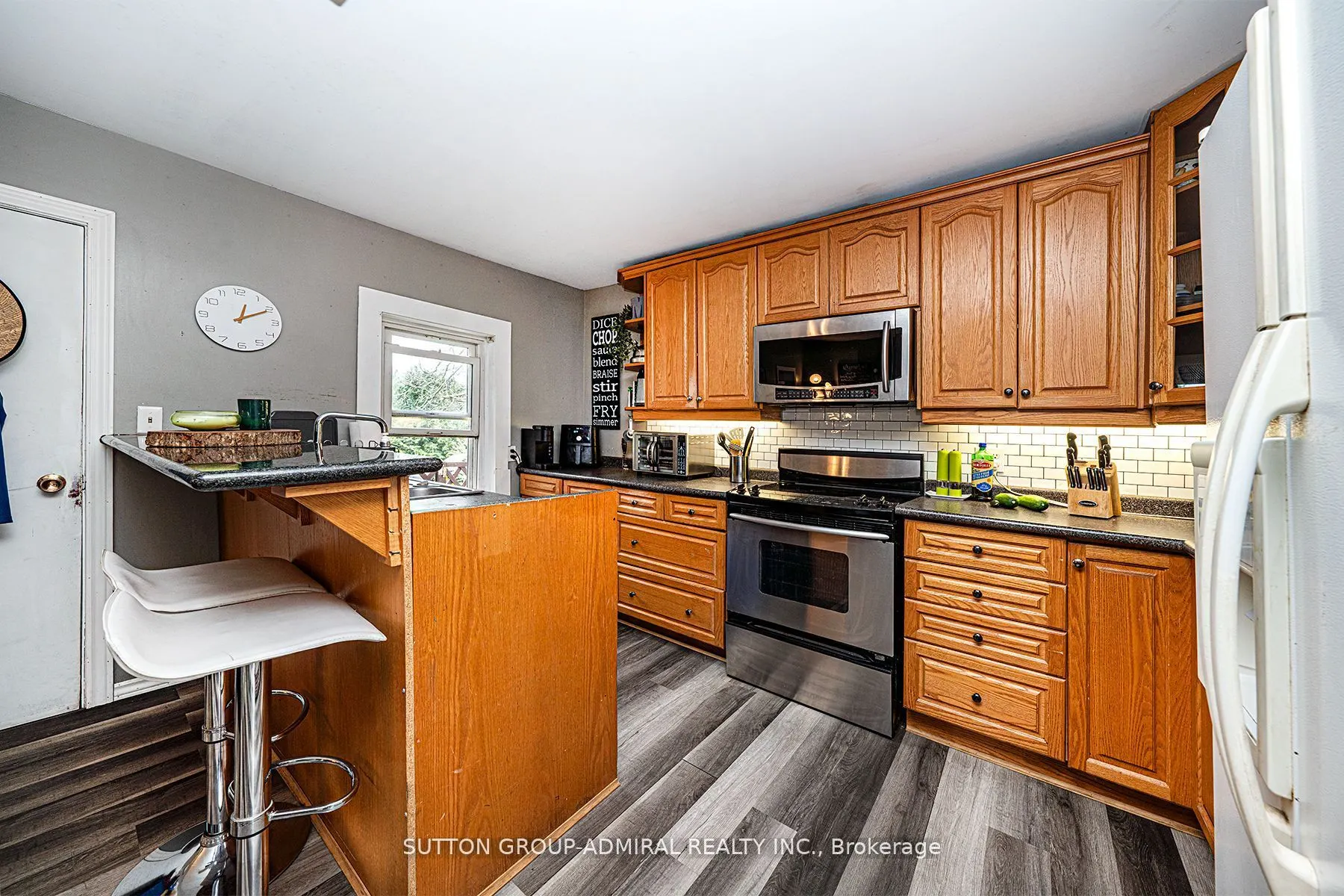 1662 Penley Road