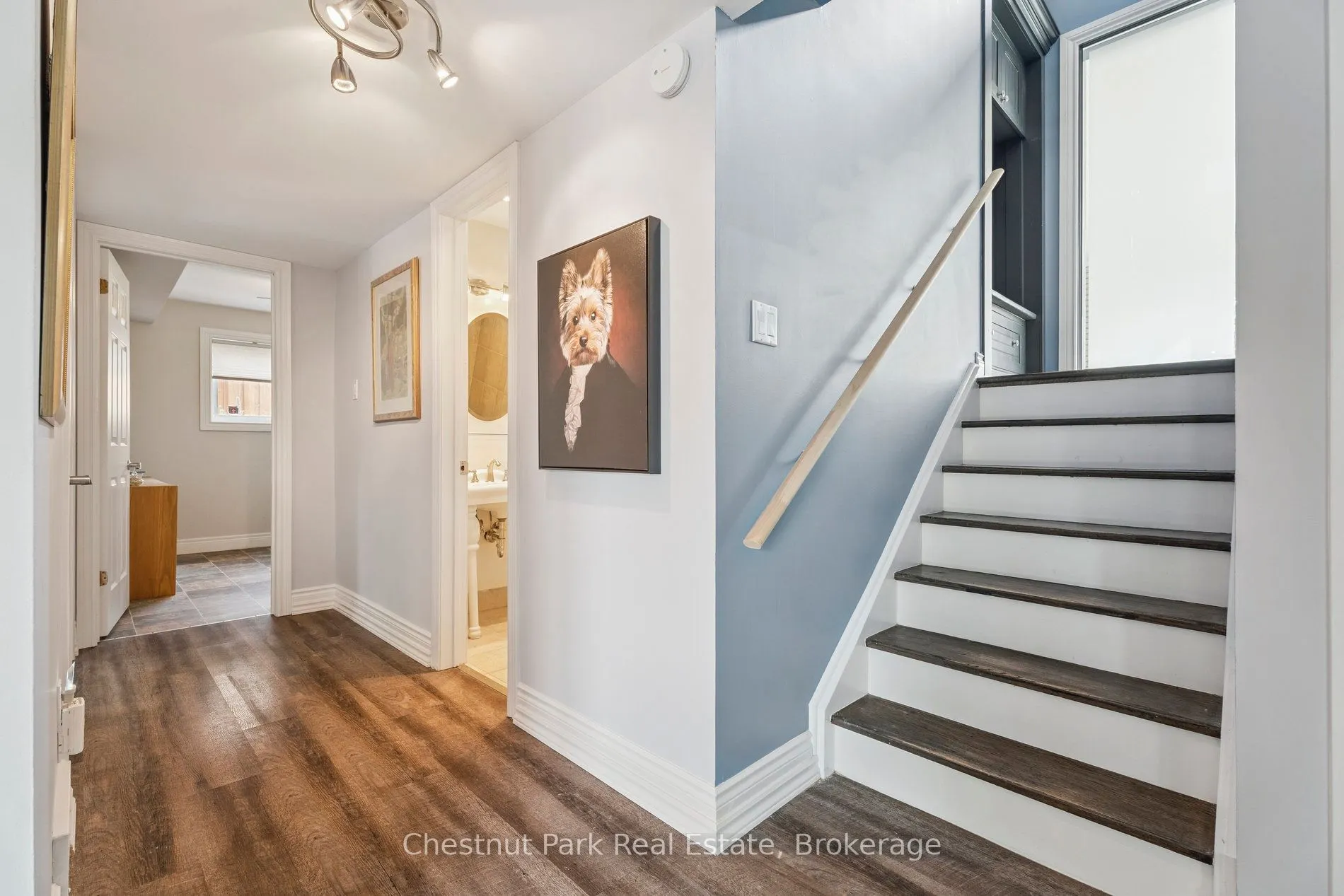 16 Davies Crescent