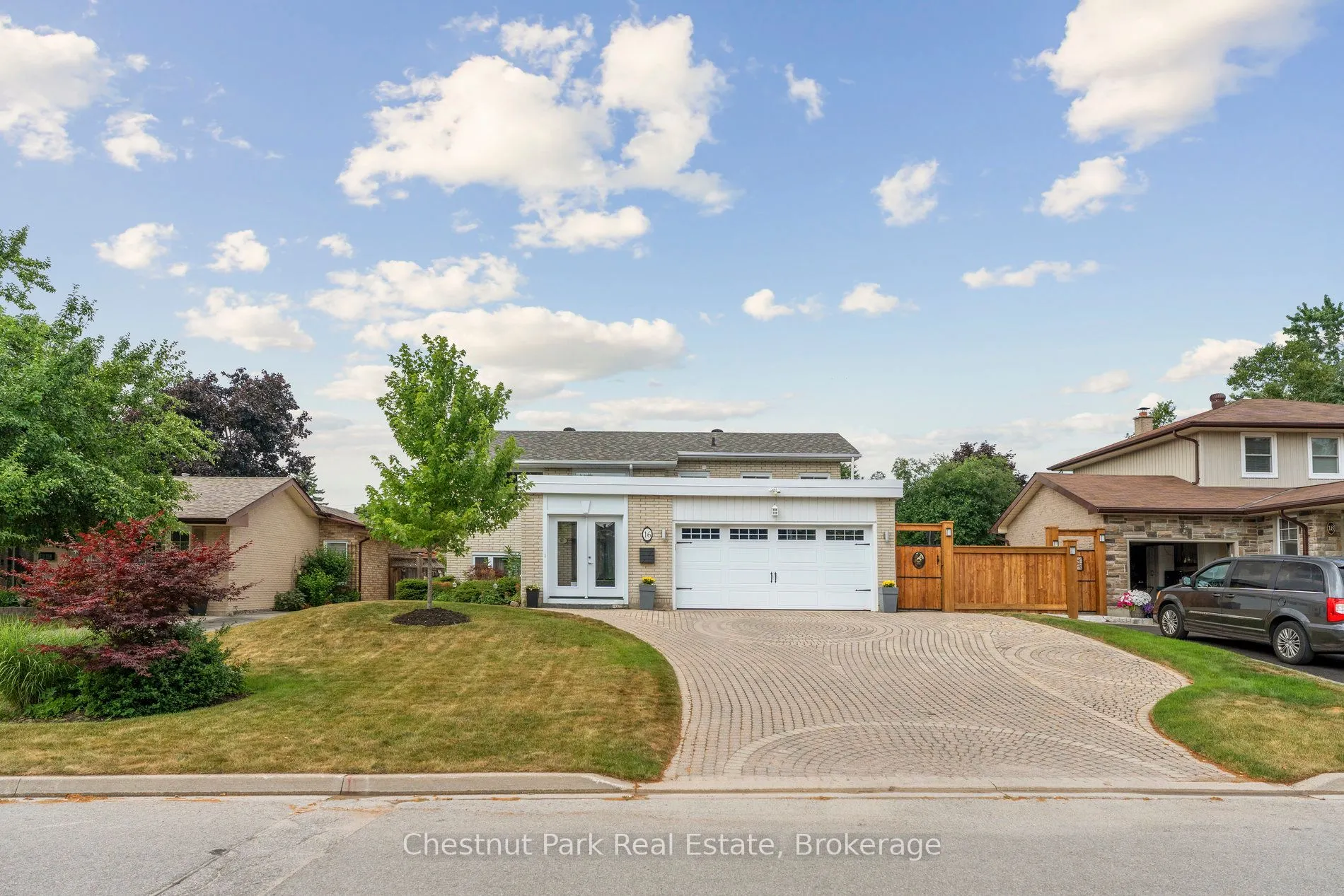 16 Davies Crescent