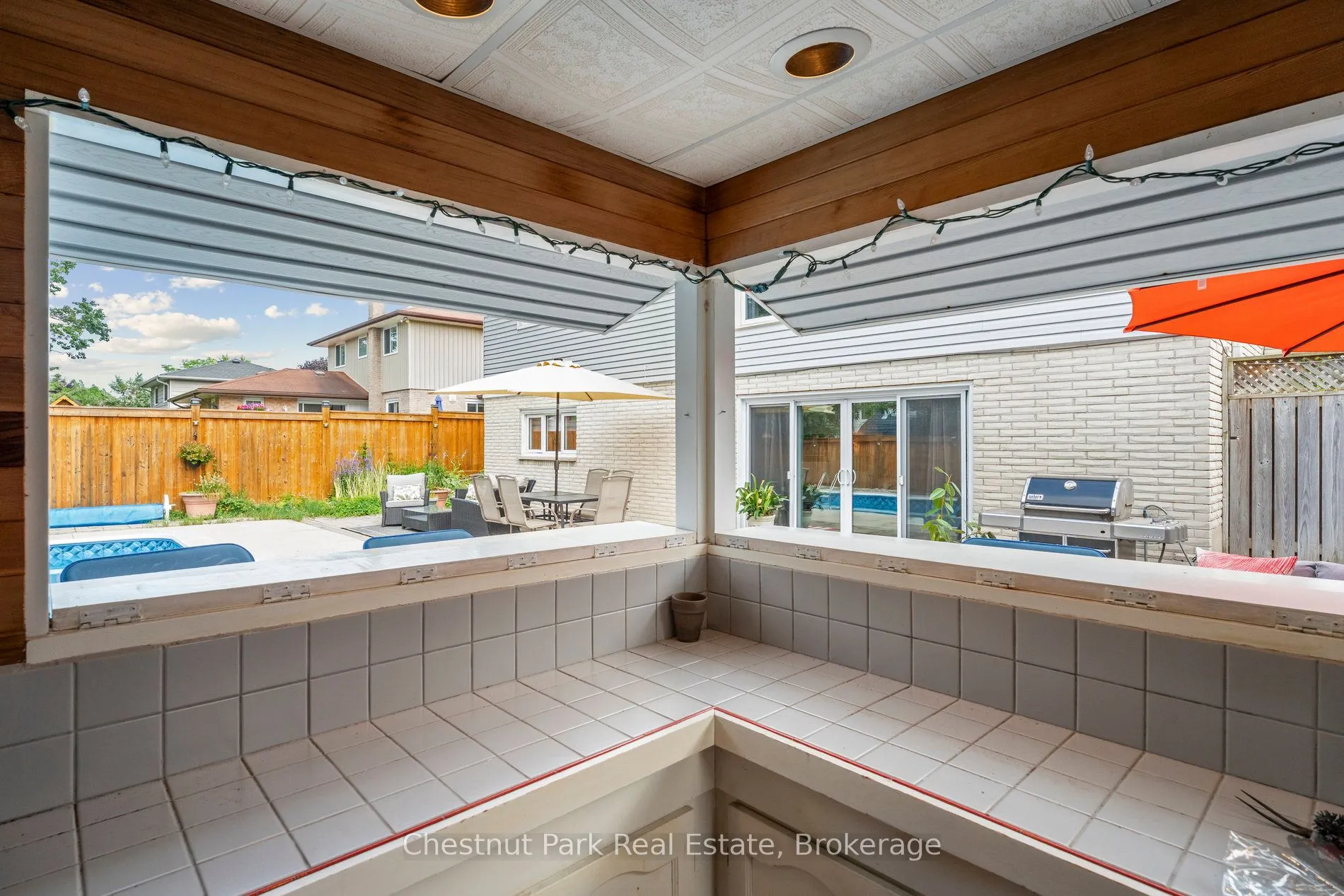 16 Davies Crescent