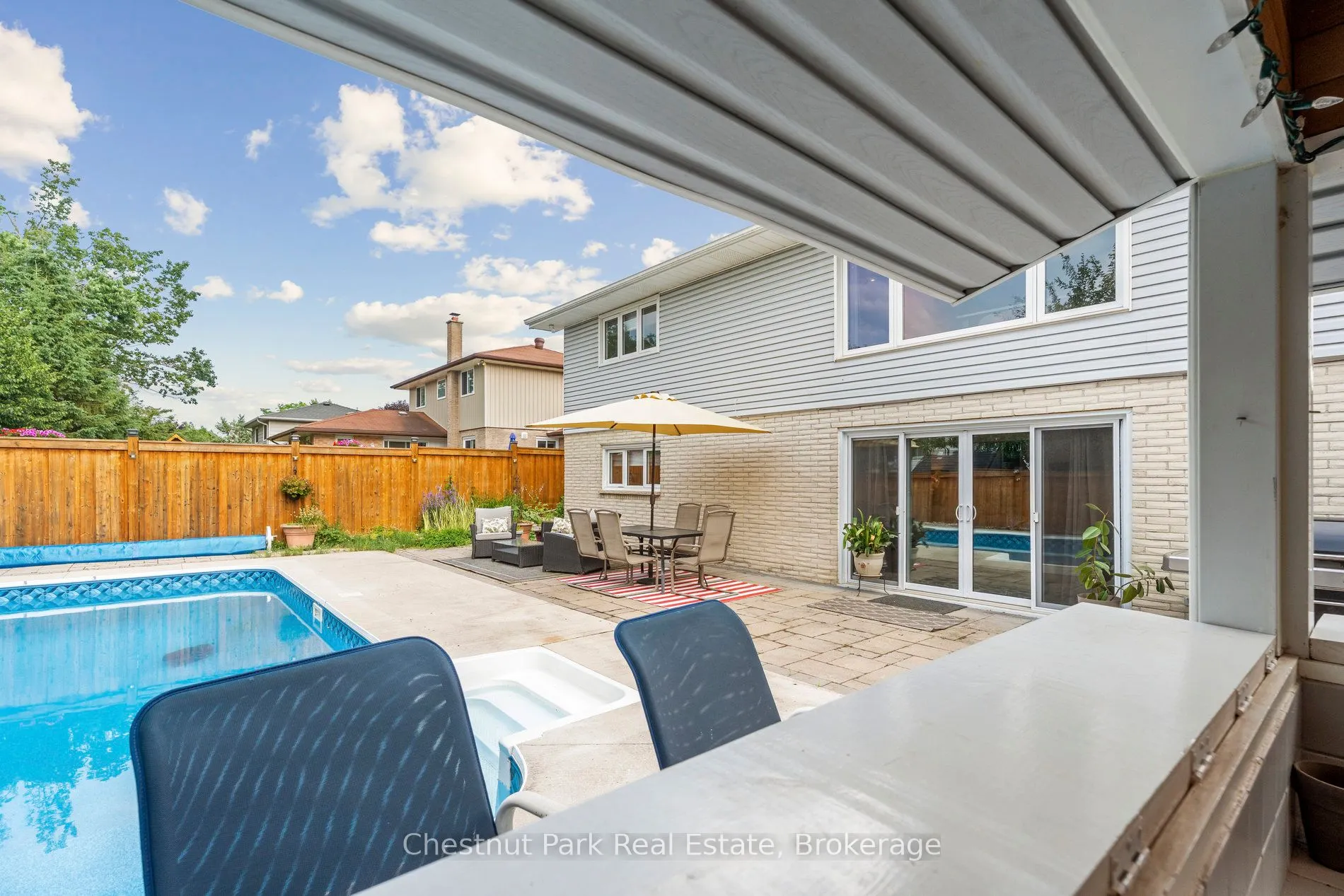 16 Davies Crescent