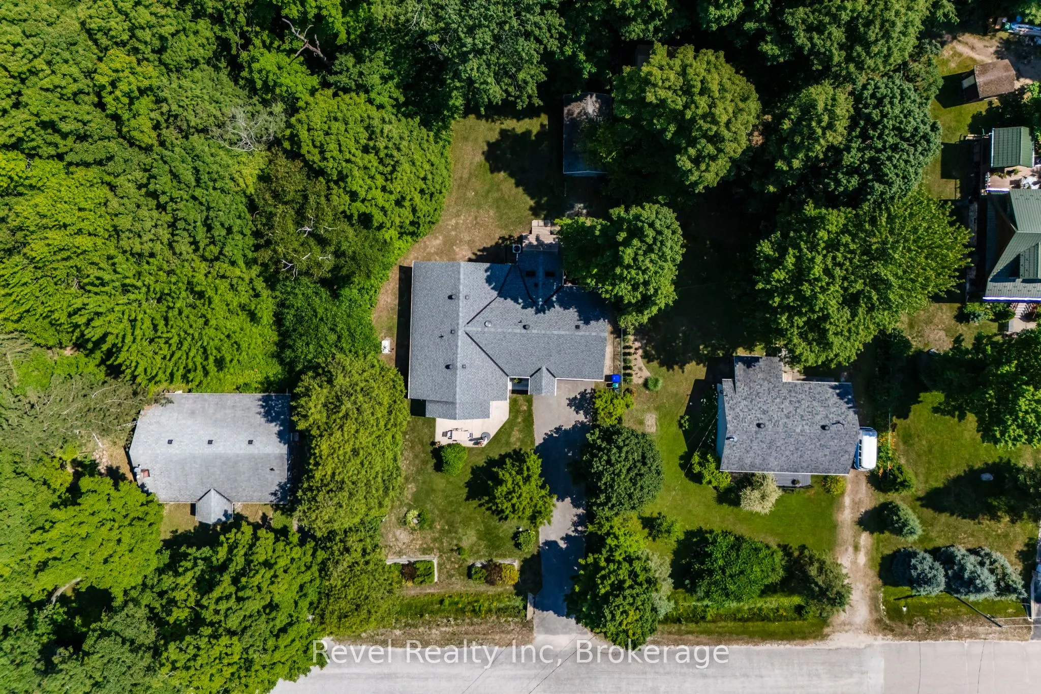 33 Belcourt Crescent
