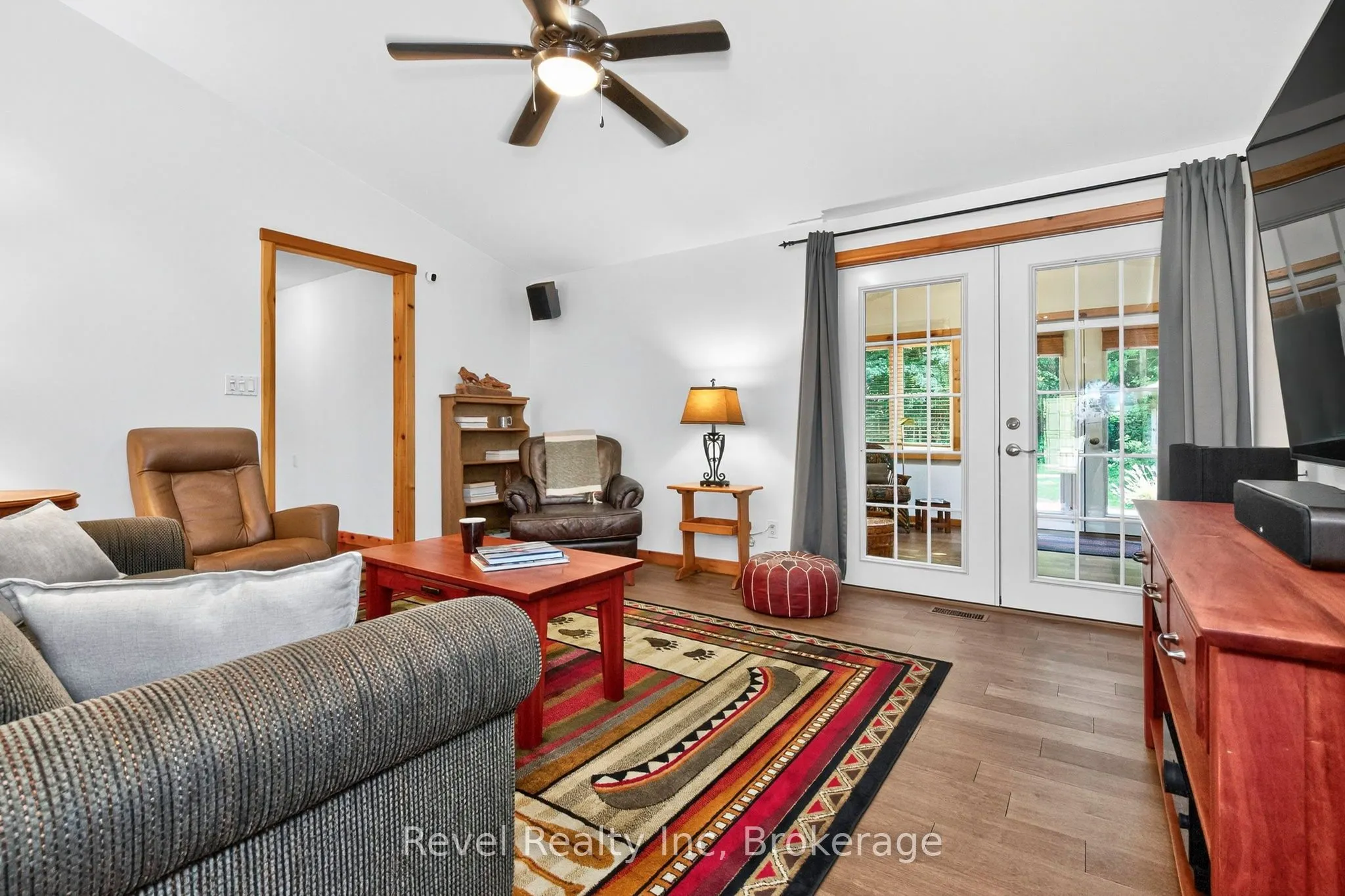 33 Belcourt Crescent