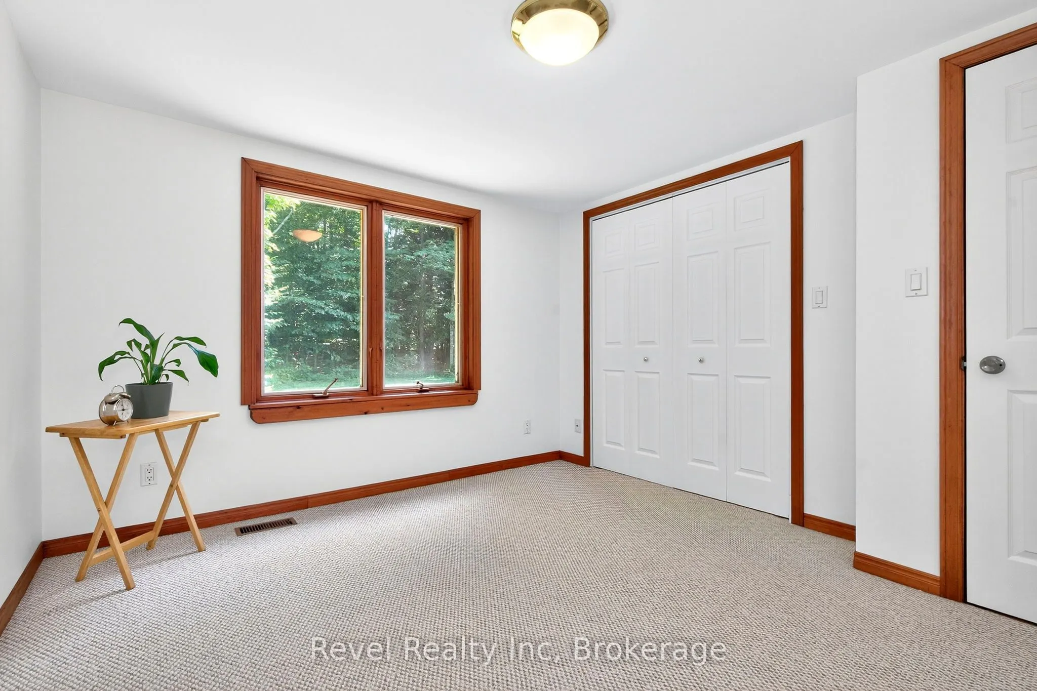 33 Belcourt Crescent