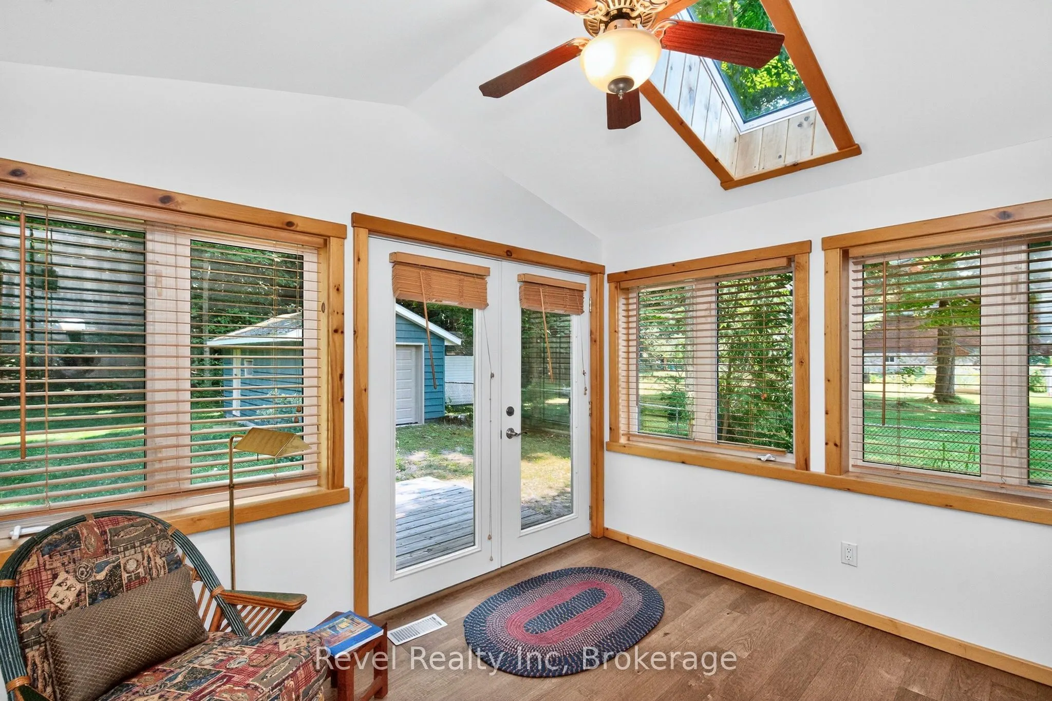33 Belcourt Crescent