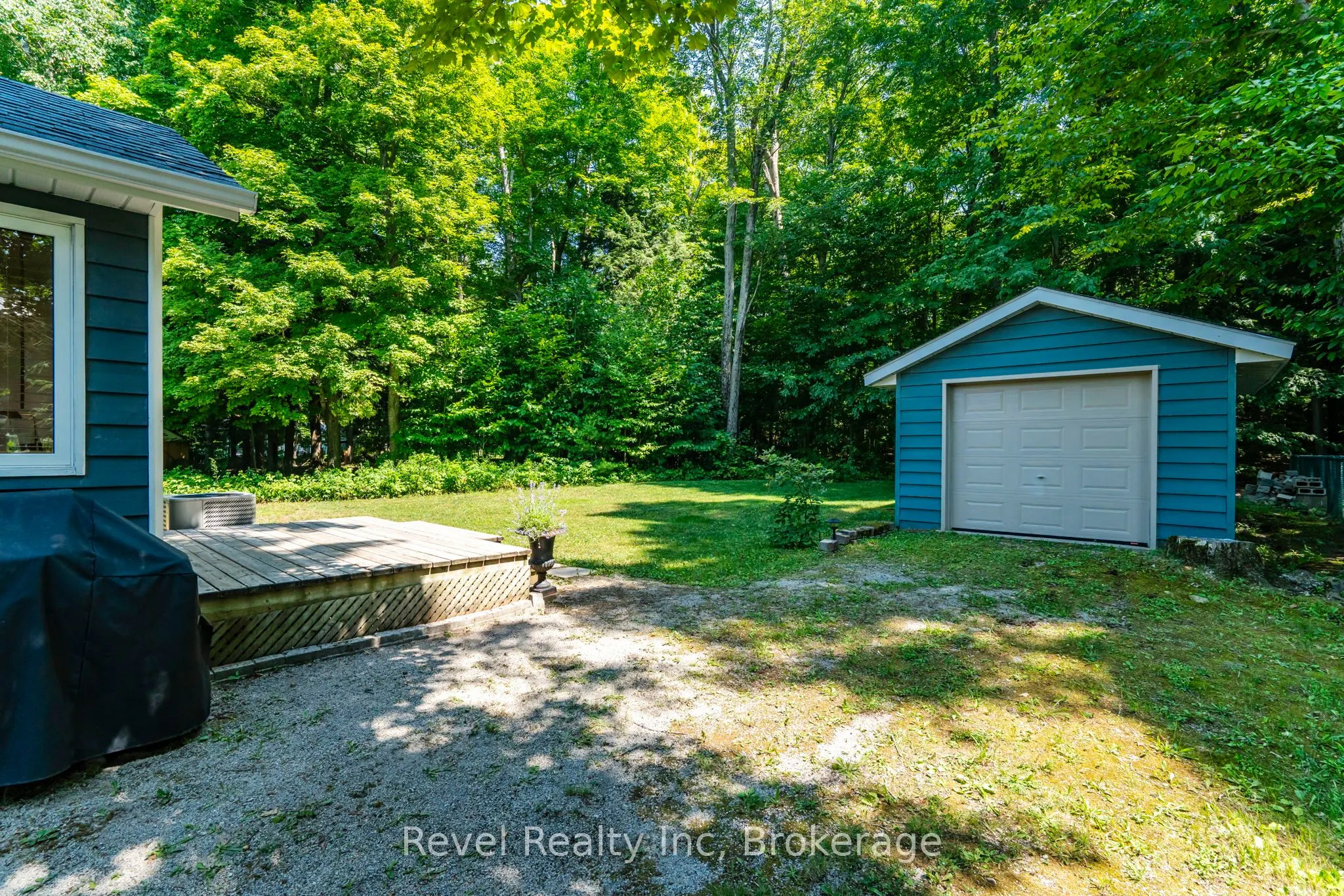 33 Belcourt Crescent
