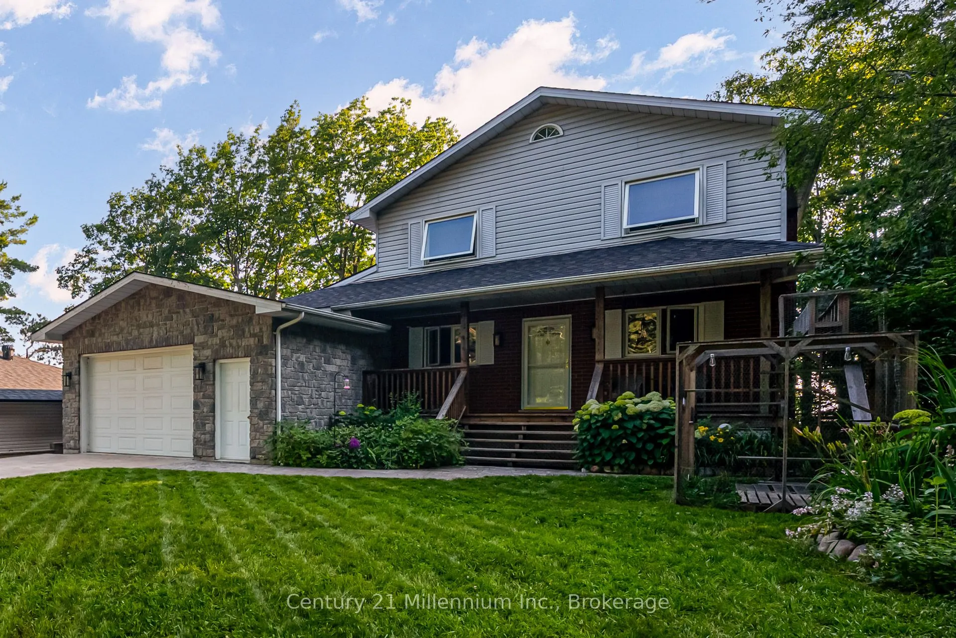 8 Willow Drive