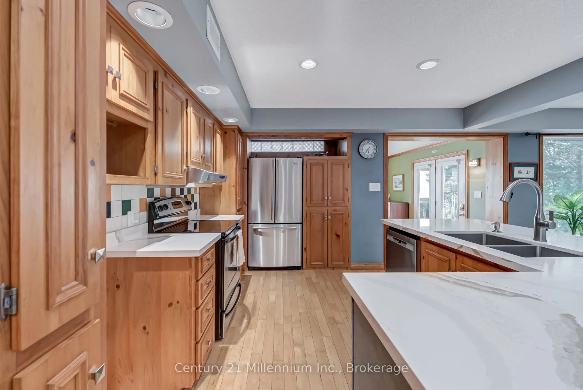 8 Willow Drive