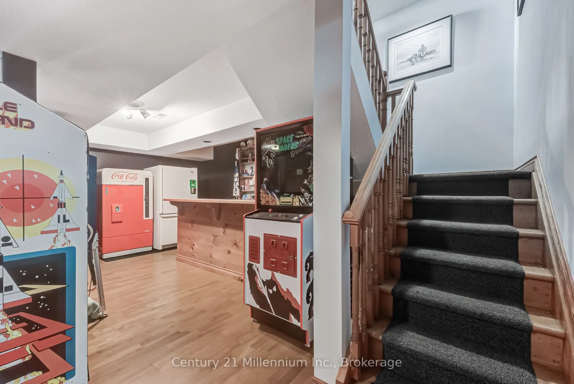 8 Willow Drive