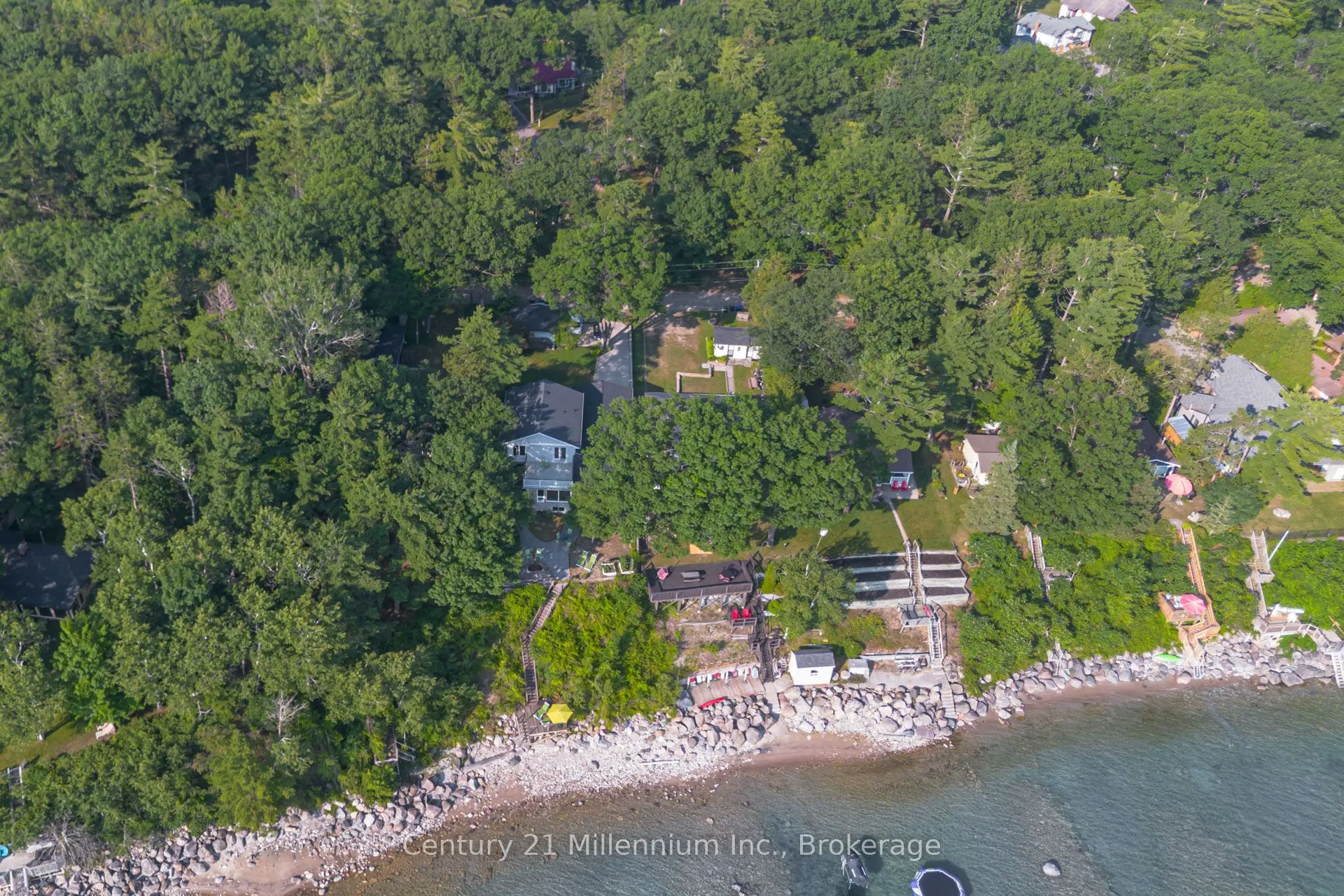 8 Willow Drive