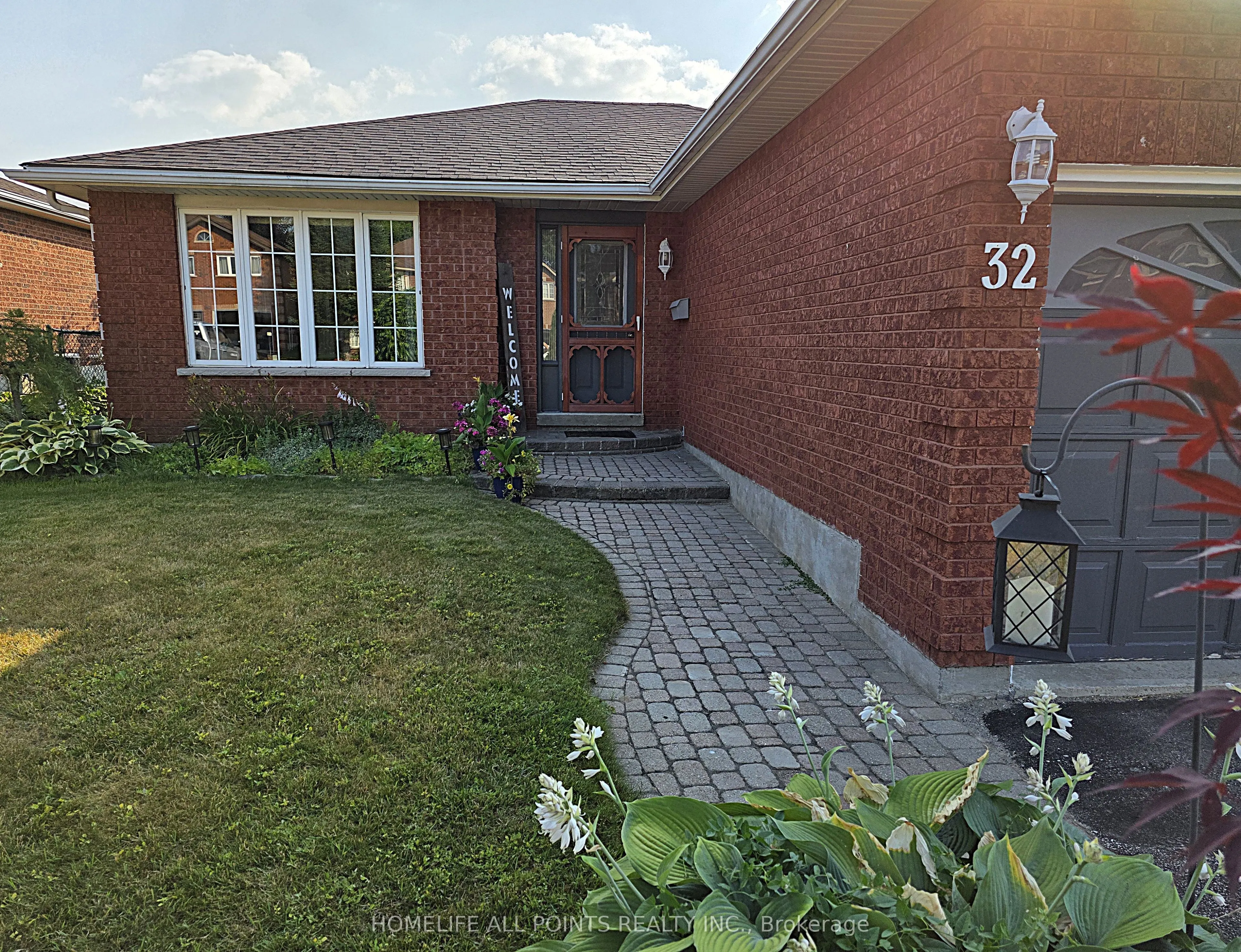 32 CARTER Crescent