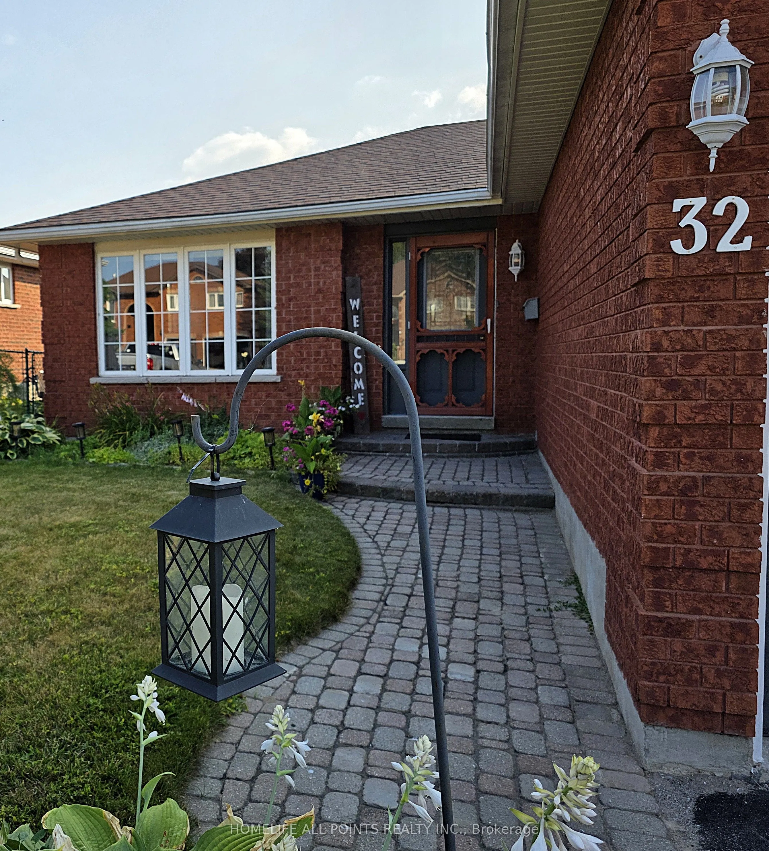 32 CARTER Crescent