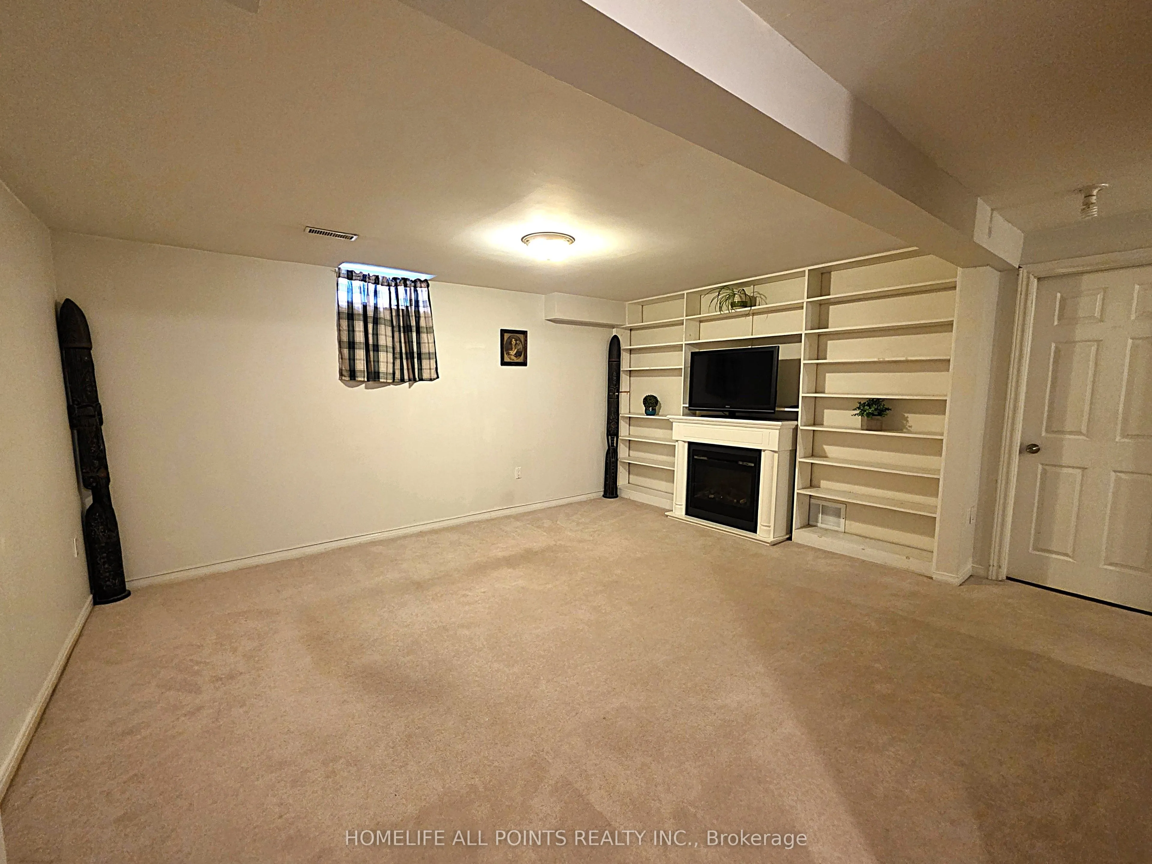 32 CARTER Crescent