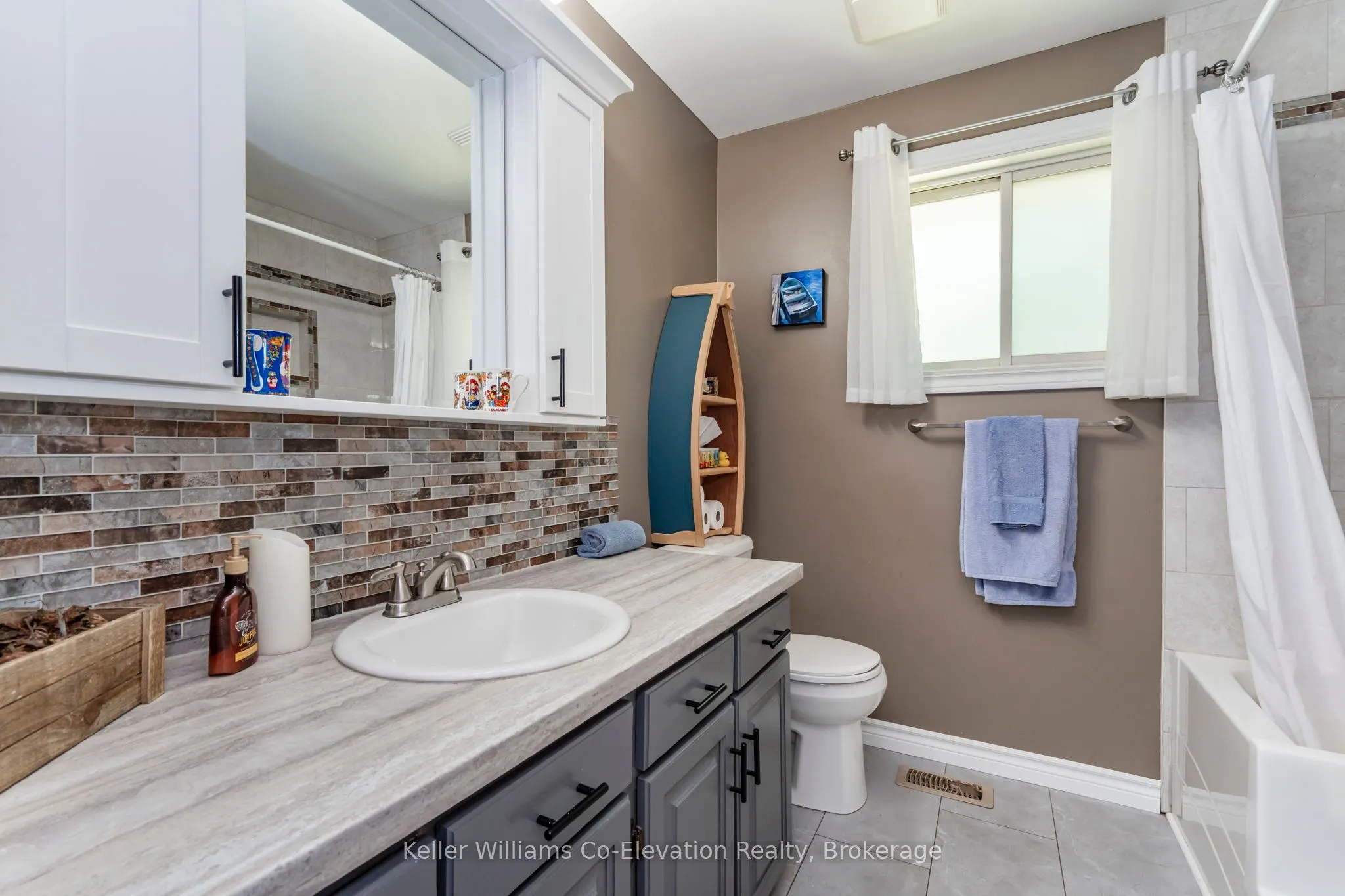 16 Mundy Avenue