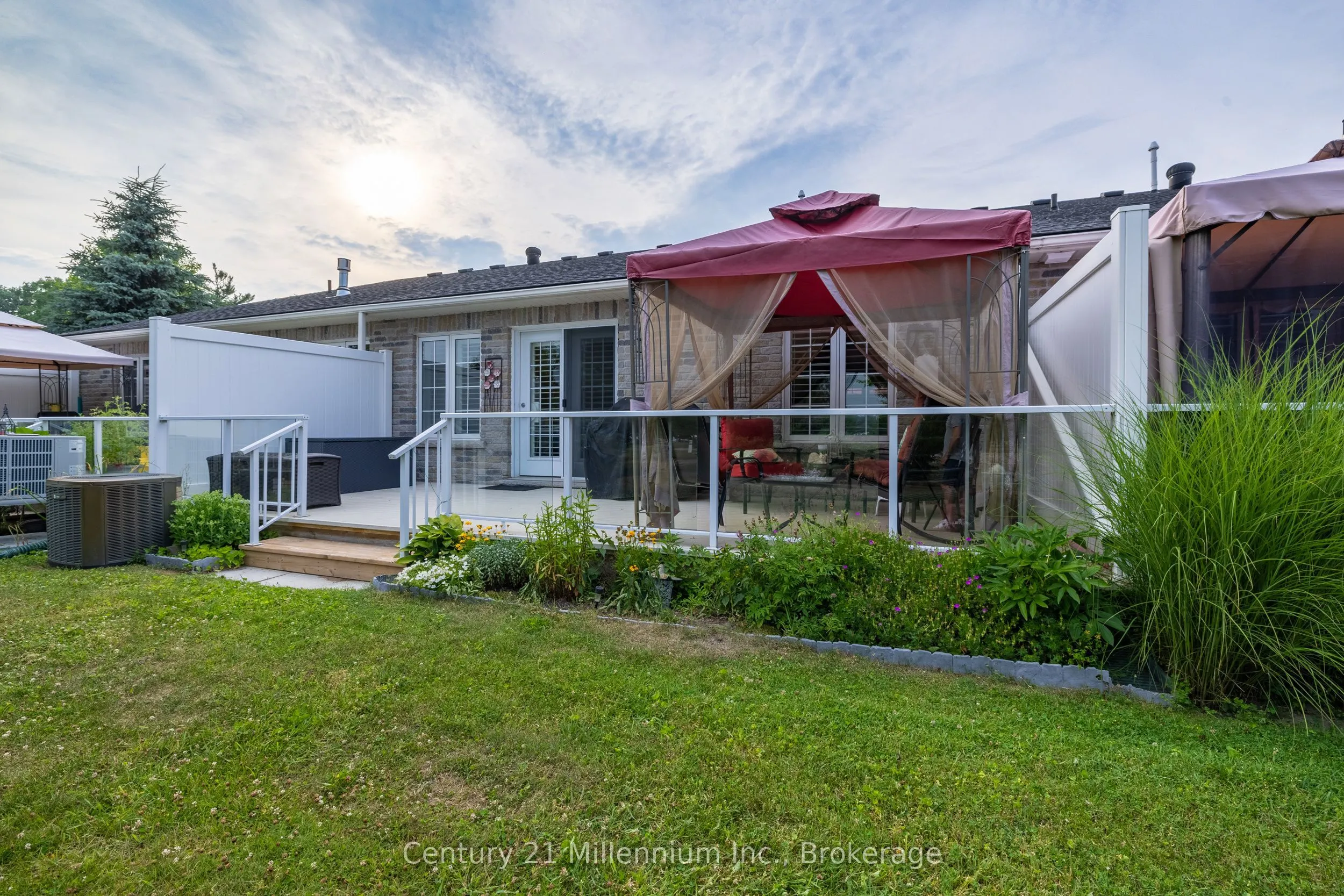 9 Garden Grove Crescent