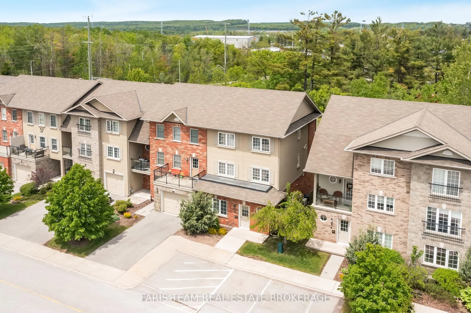 57 Ferndale Drive S #9