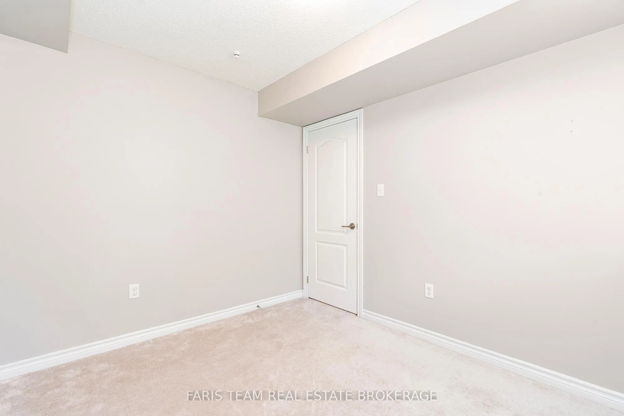 57 Ferndale Drive S #9