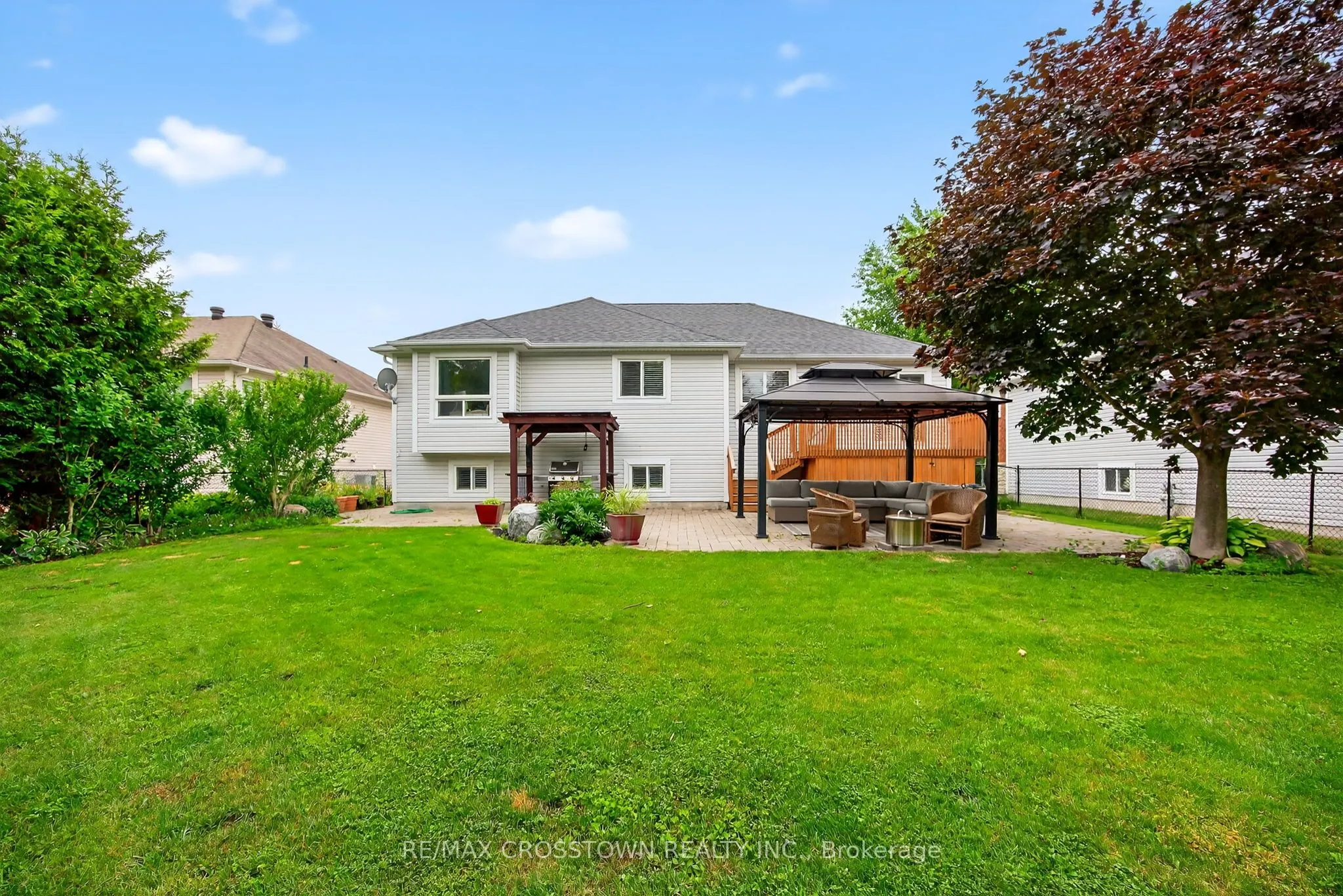 11 NORTHWOOD Drive