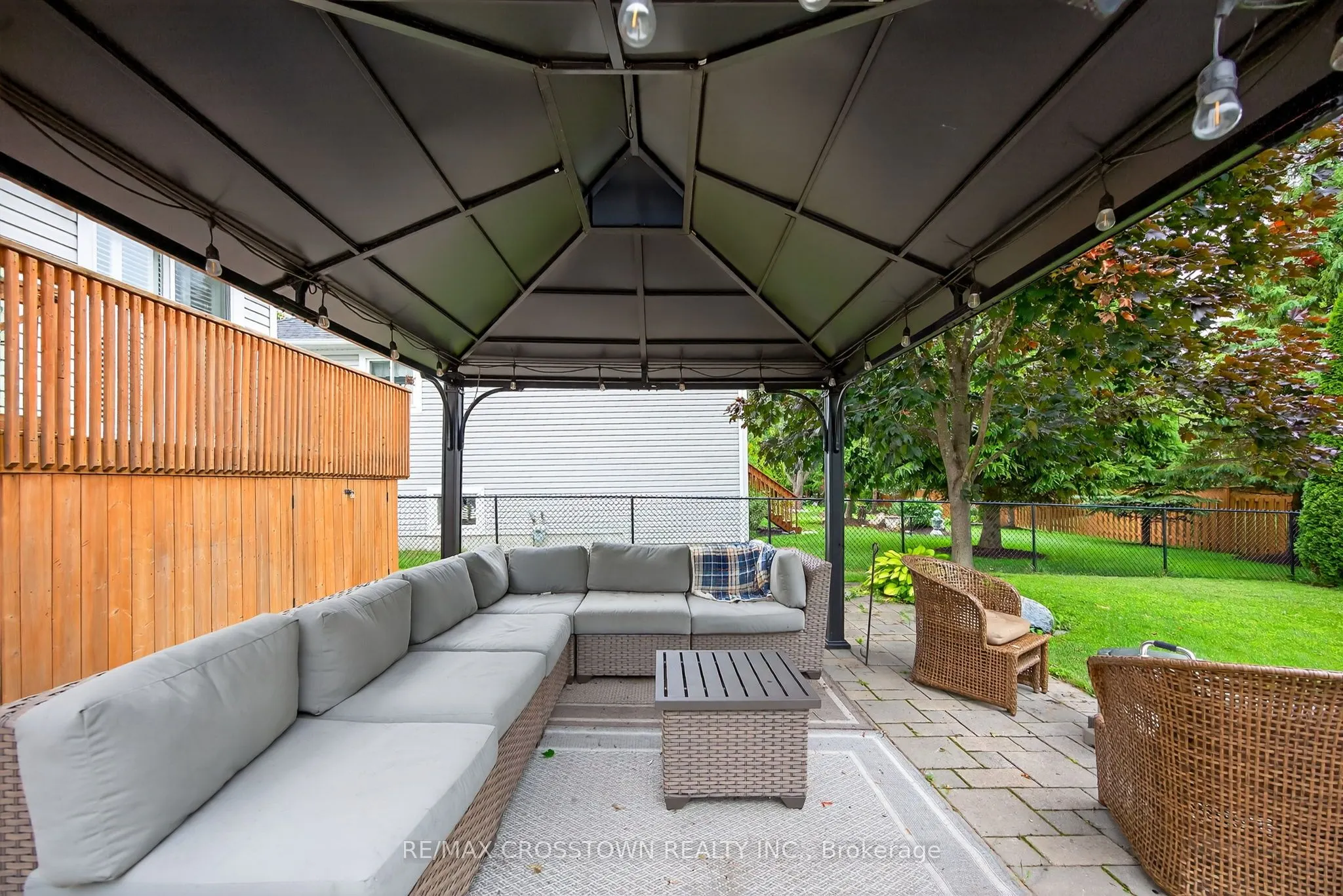 11 NORTHWOOD Drive