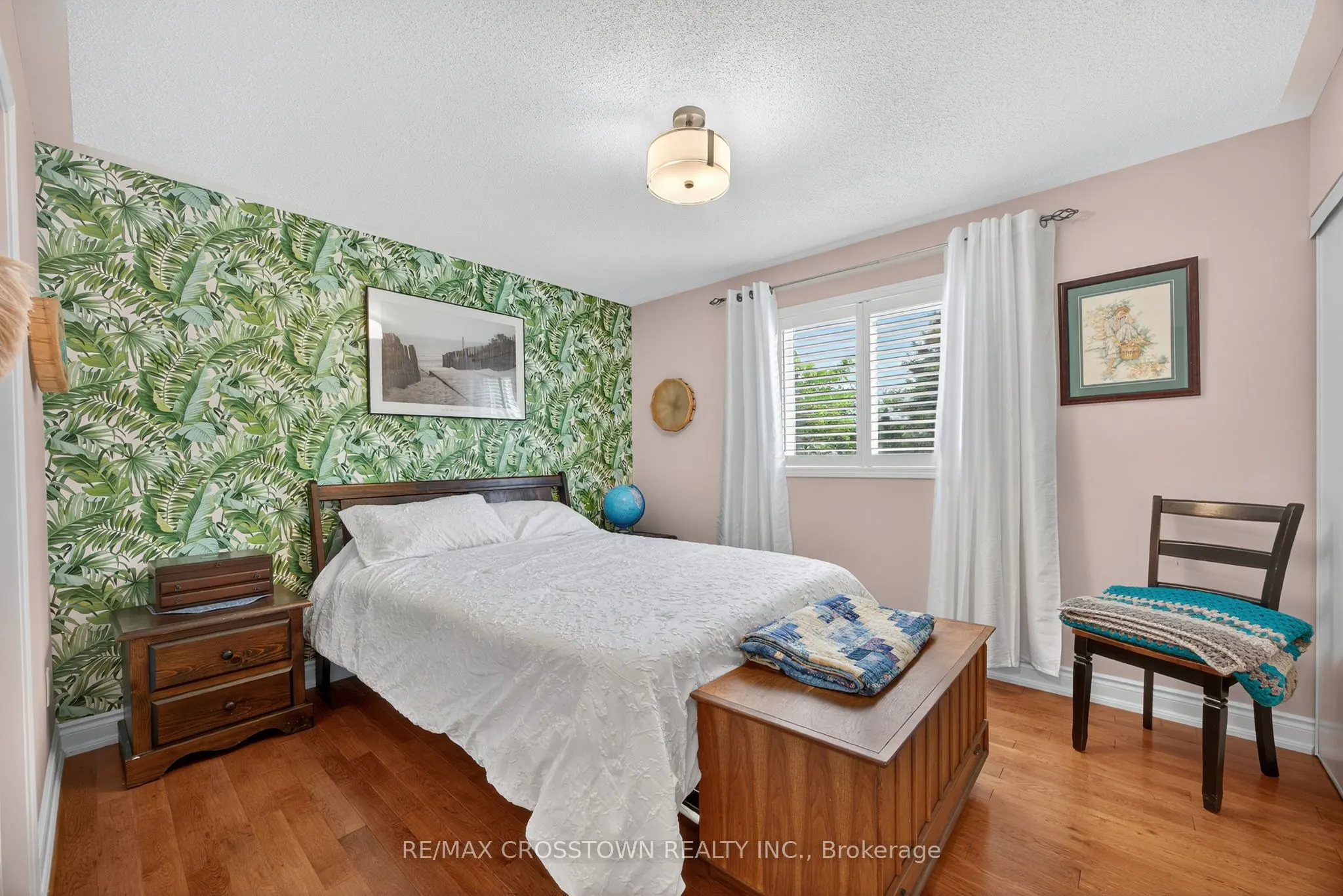 11 NORTHWOOD Drive