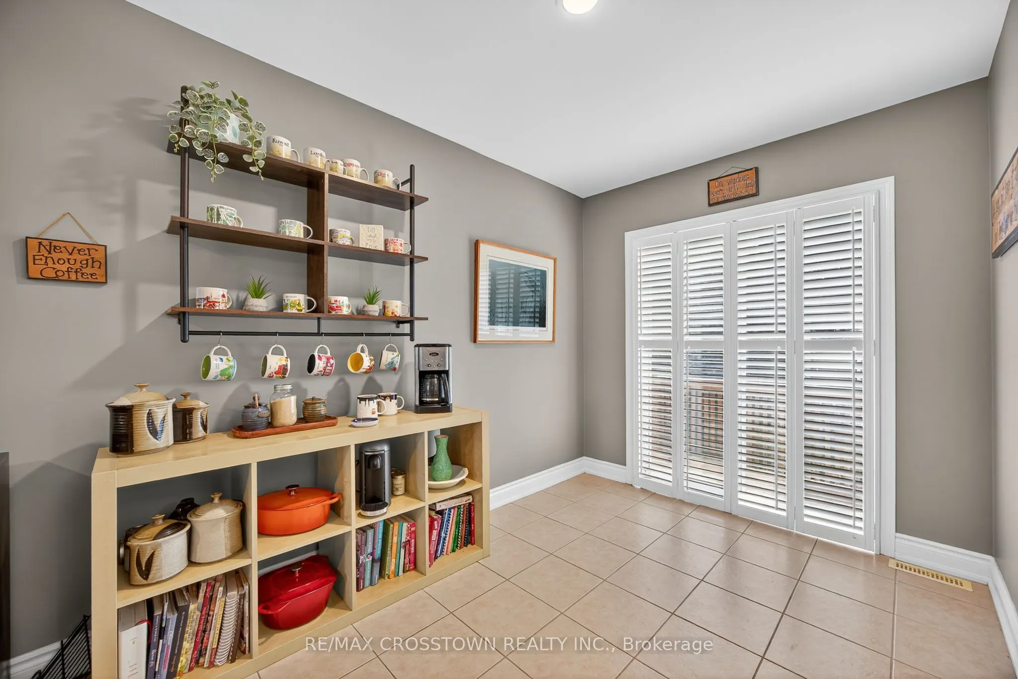 11 NORTHWOOD Drive