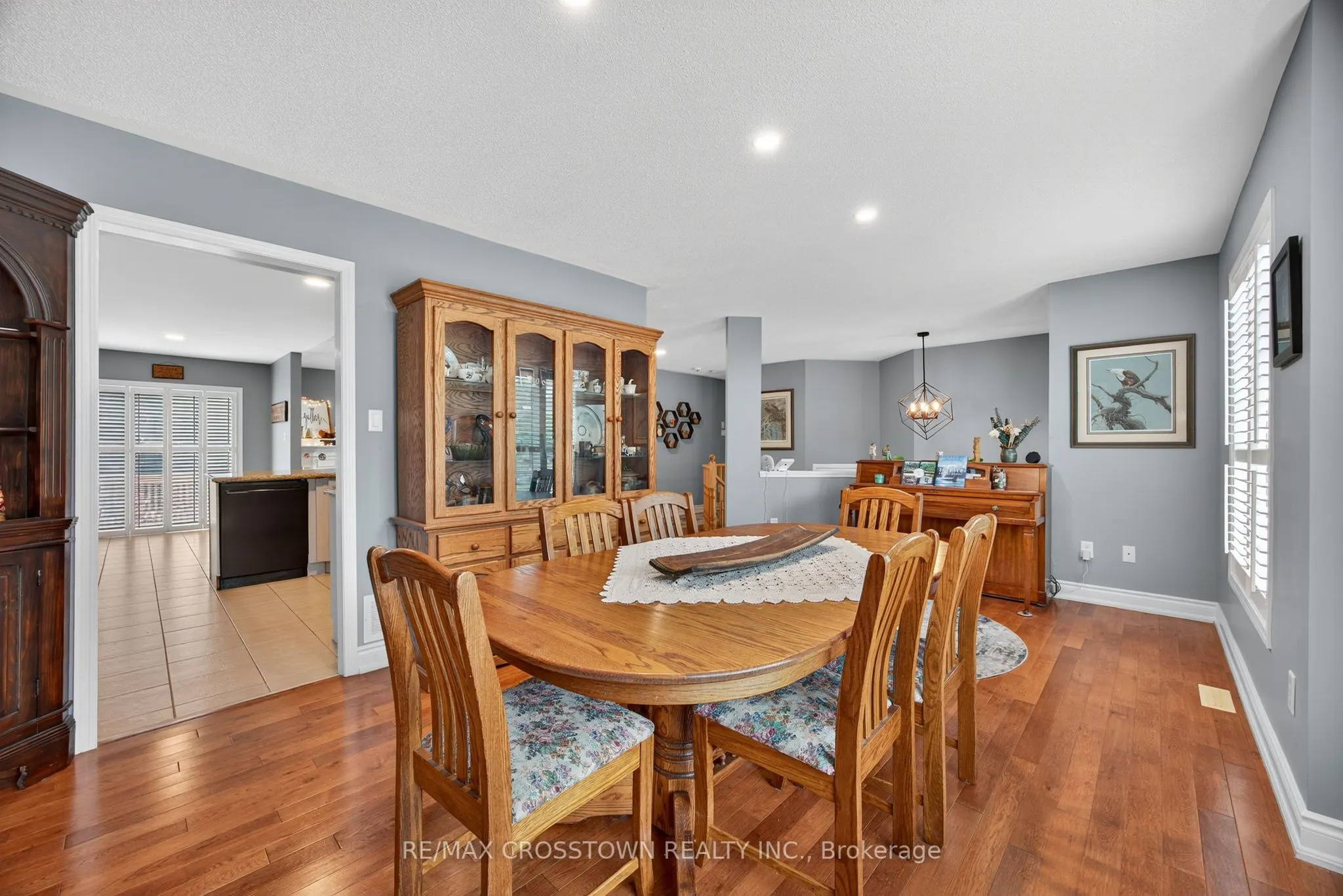 11 NORTHWOOD Drive