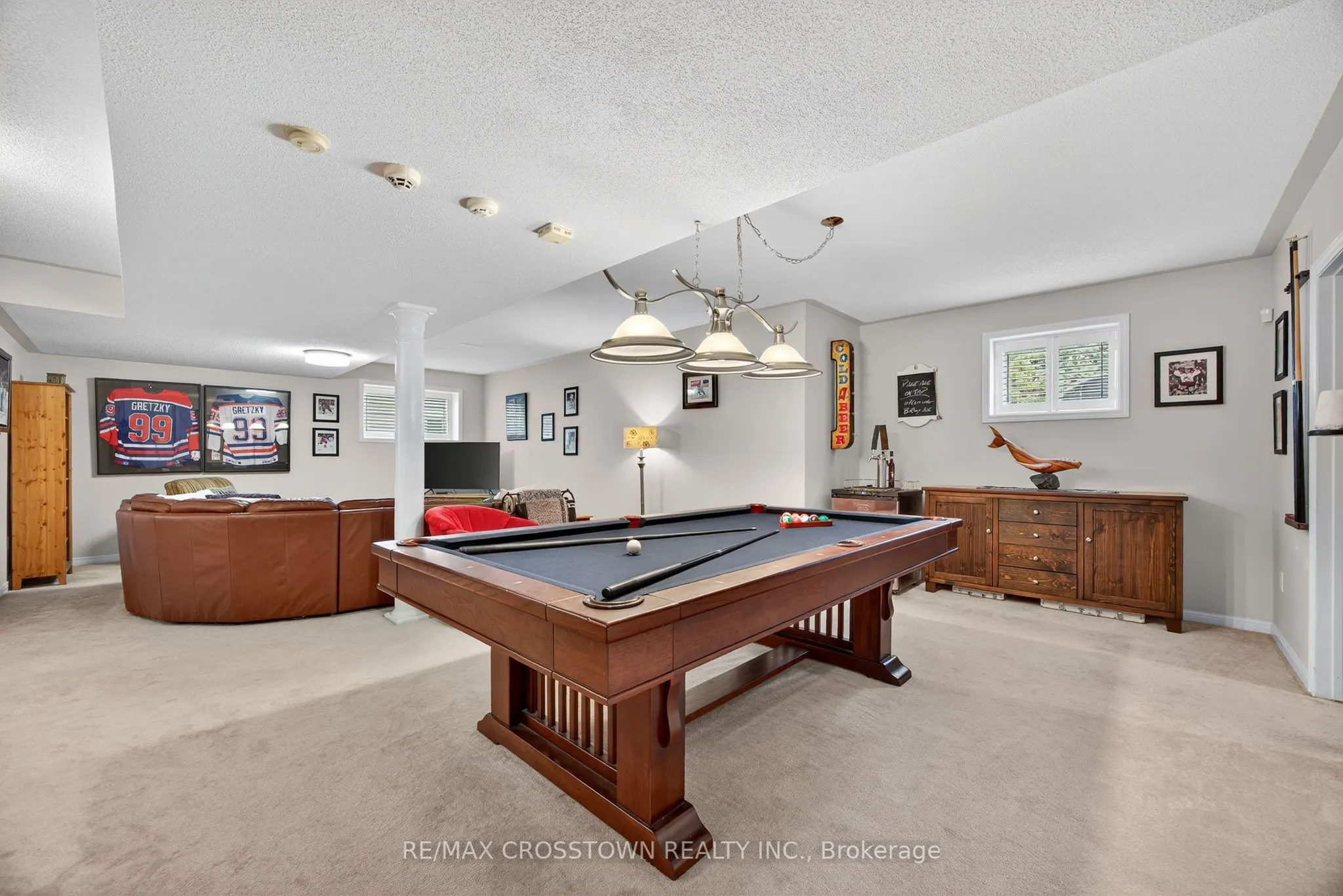 11 NORTHWOOD Drive