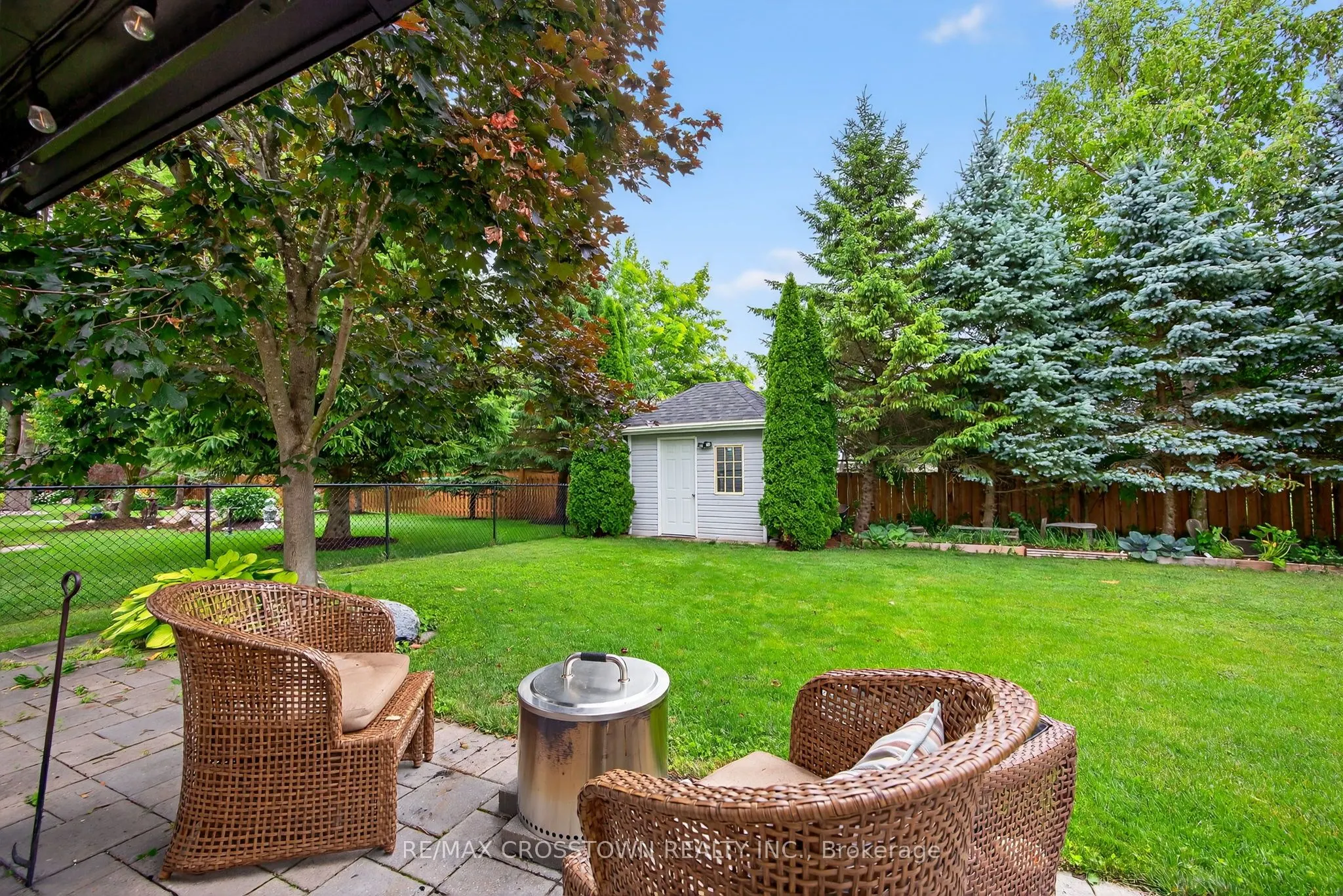11 NORTHWOOD Drive
