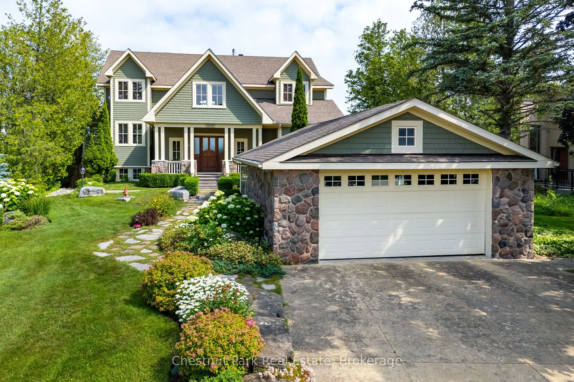 176 Bartlett Boulevard