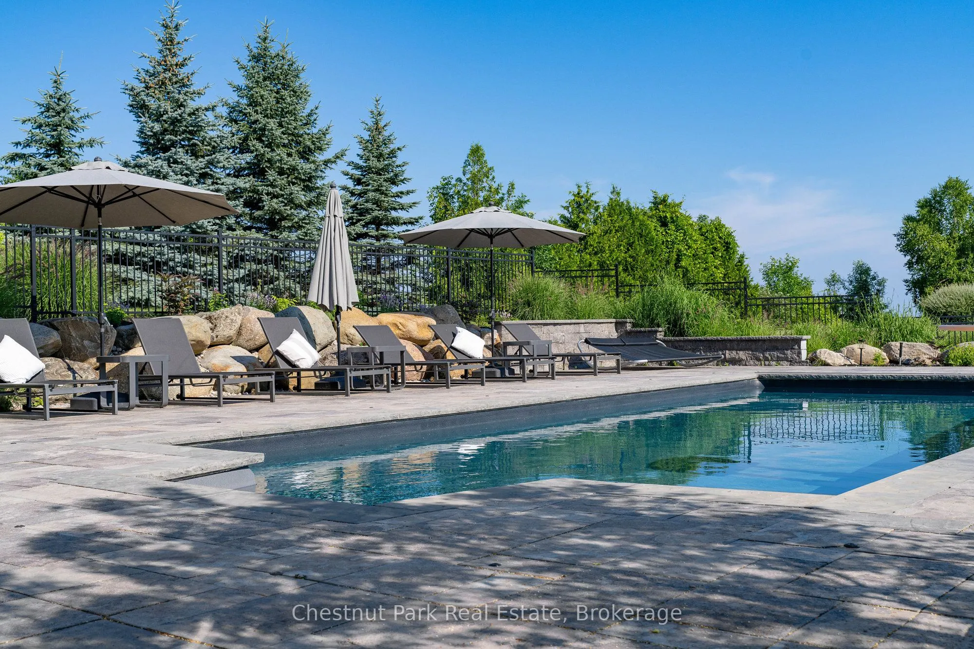 176 Bartlett Boulevard
