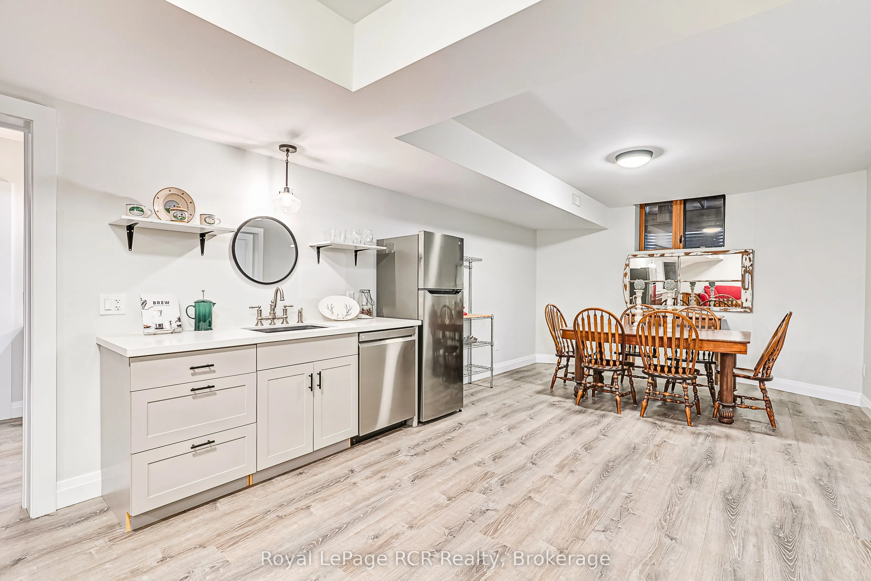 4 Meadowlark Way