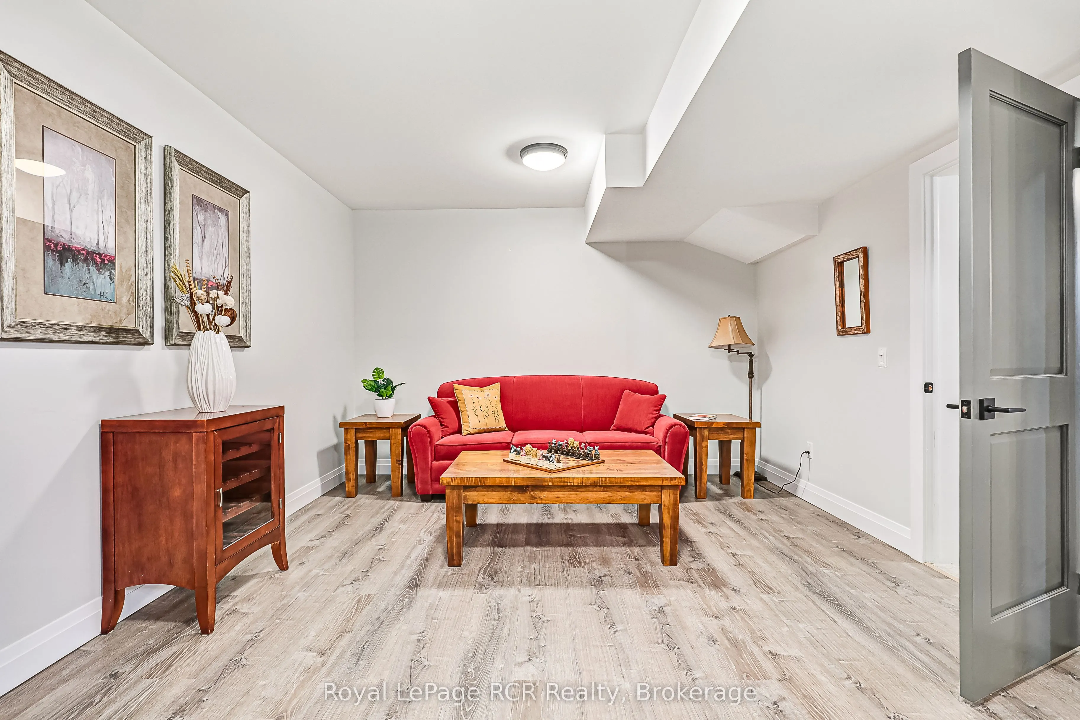 4 Meadowlark Way