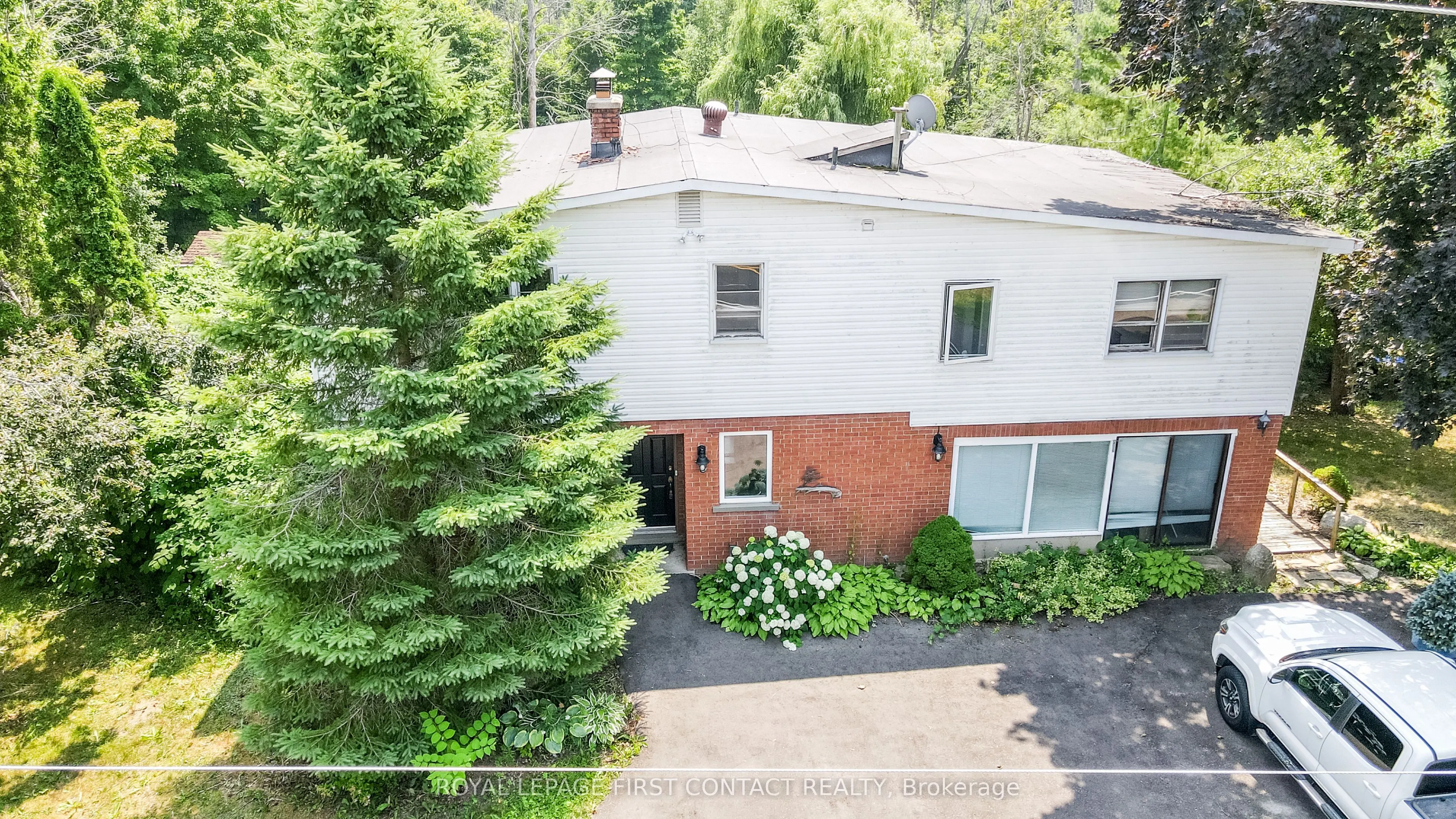 953 Ridge Road W