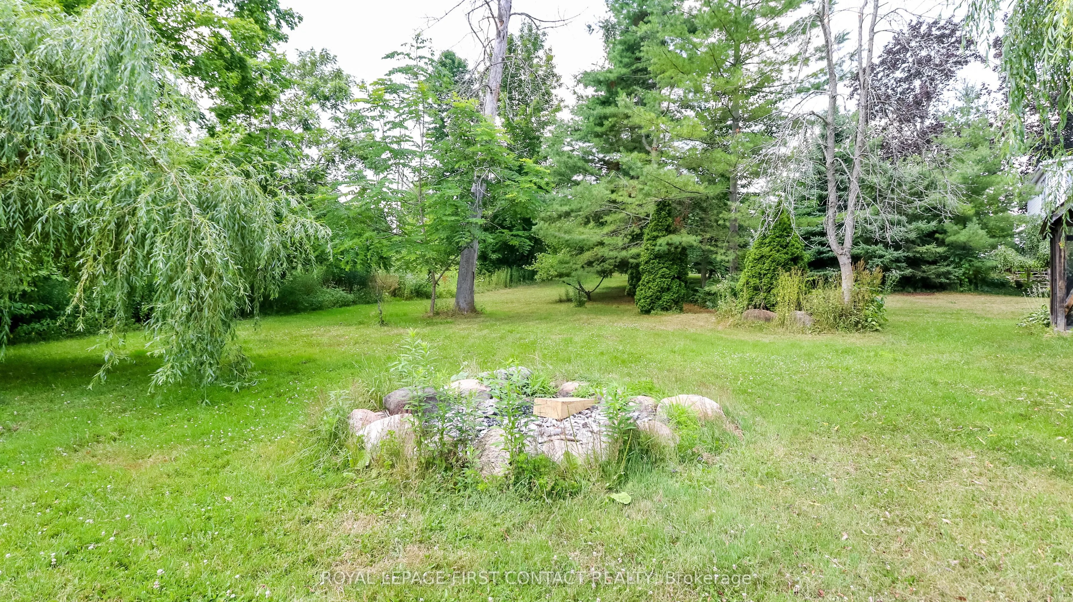 953 Ridge Road W
