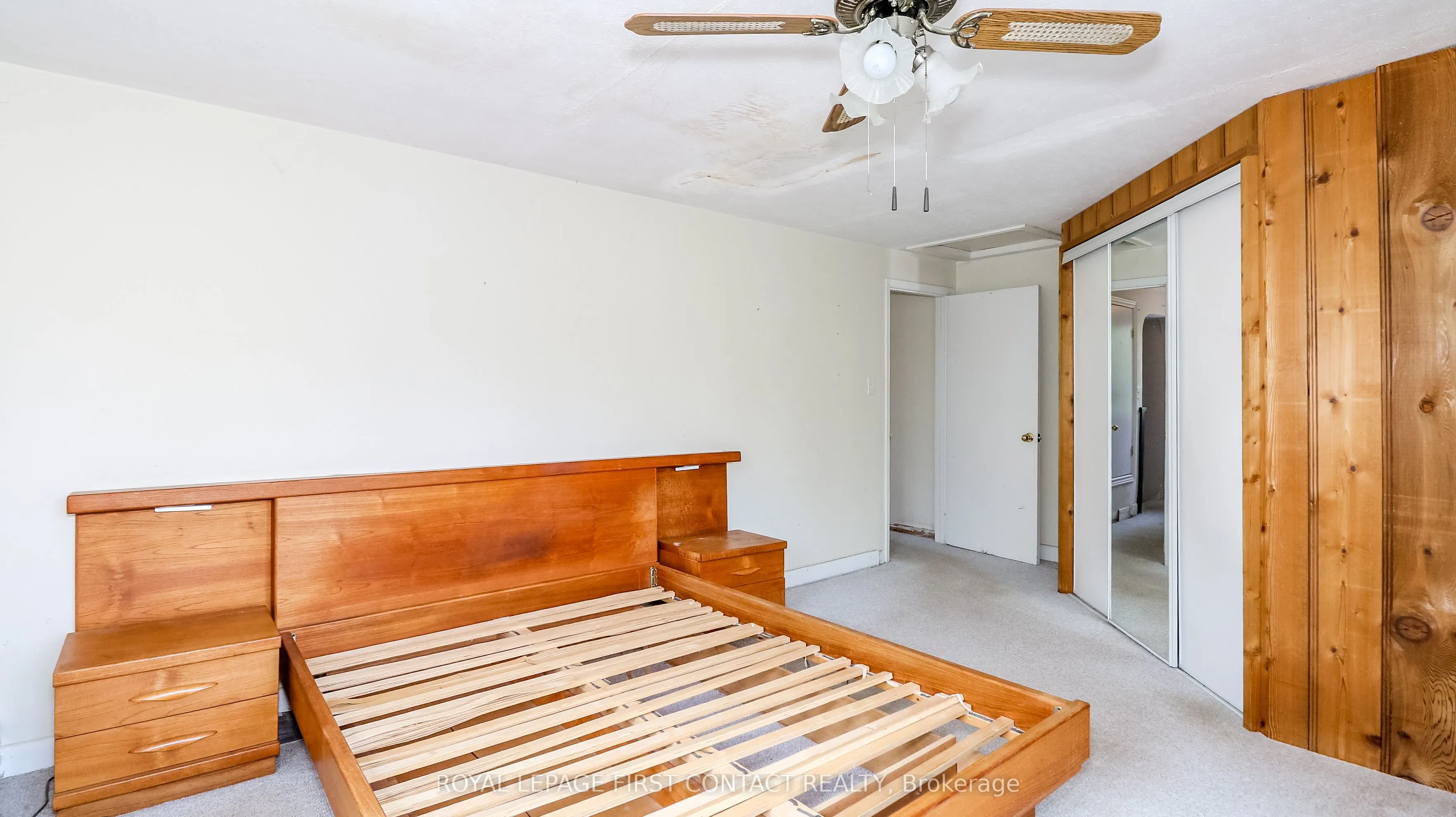 953 Ridge Road W
