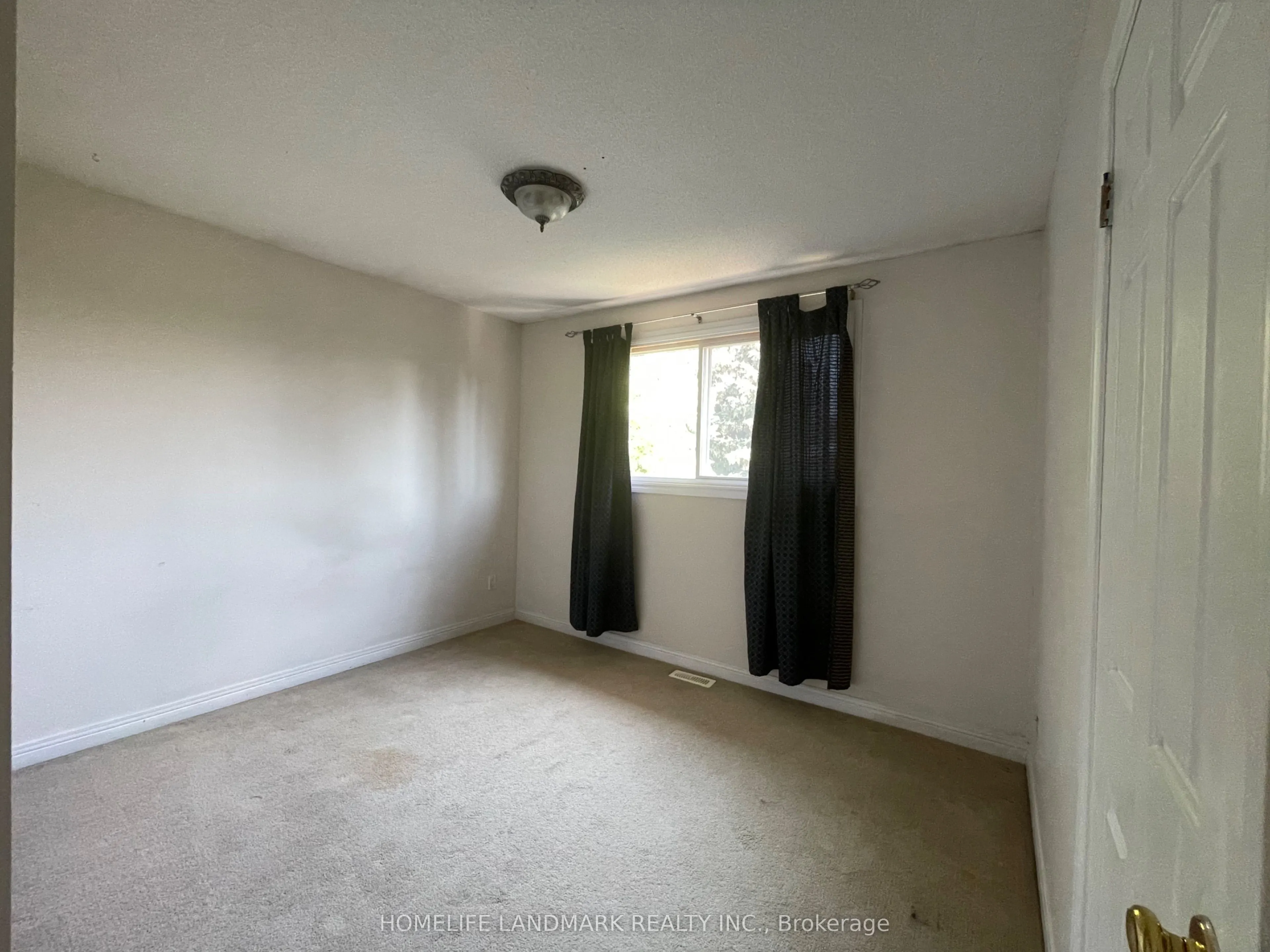11 Orwell Crescent, #Main