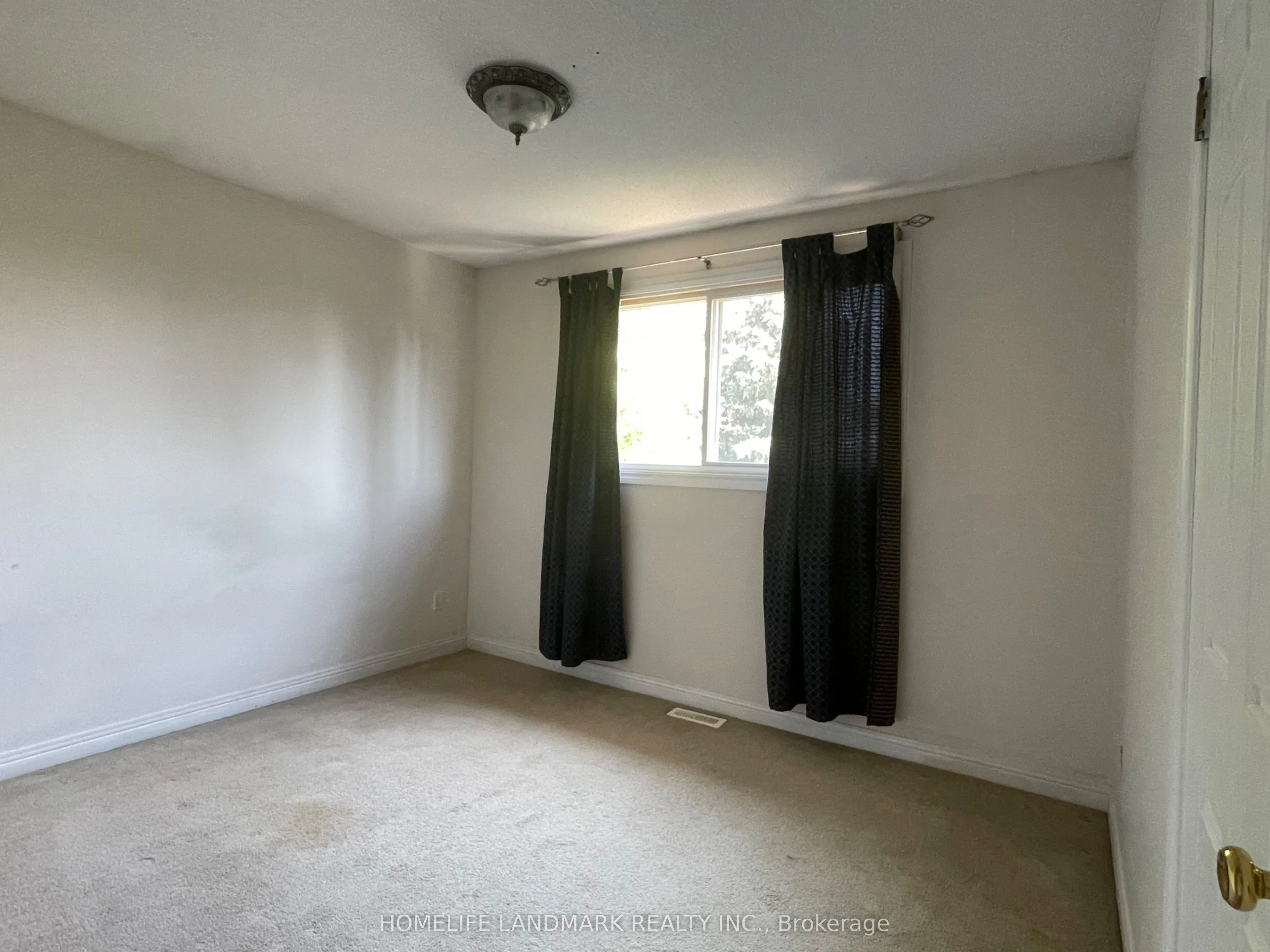 11 Orwell Crescent, #Main