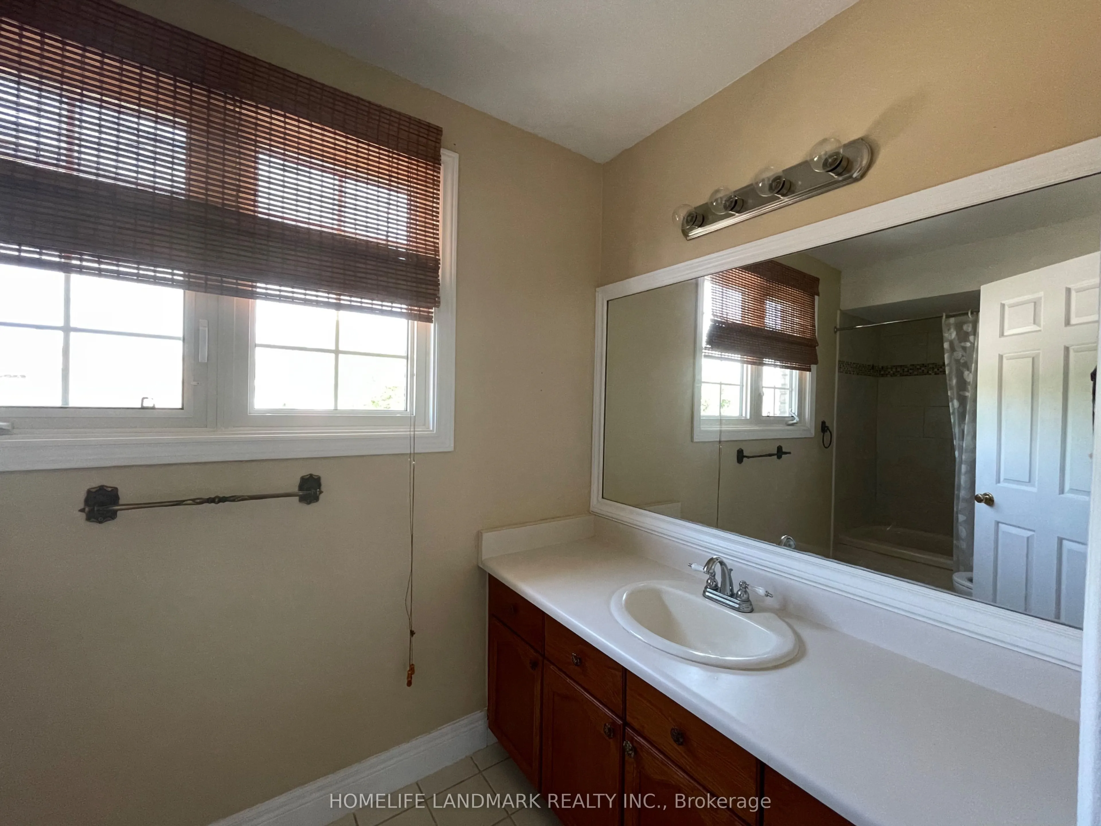 11 Orwell Crescent, #Main