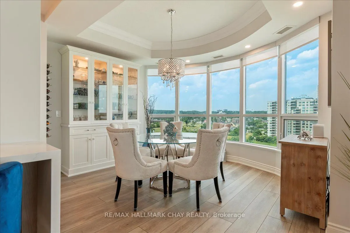 33 Ellen Street, #1104