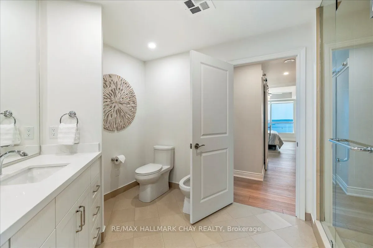 33 Ellen Street, #1104