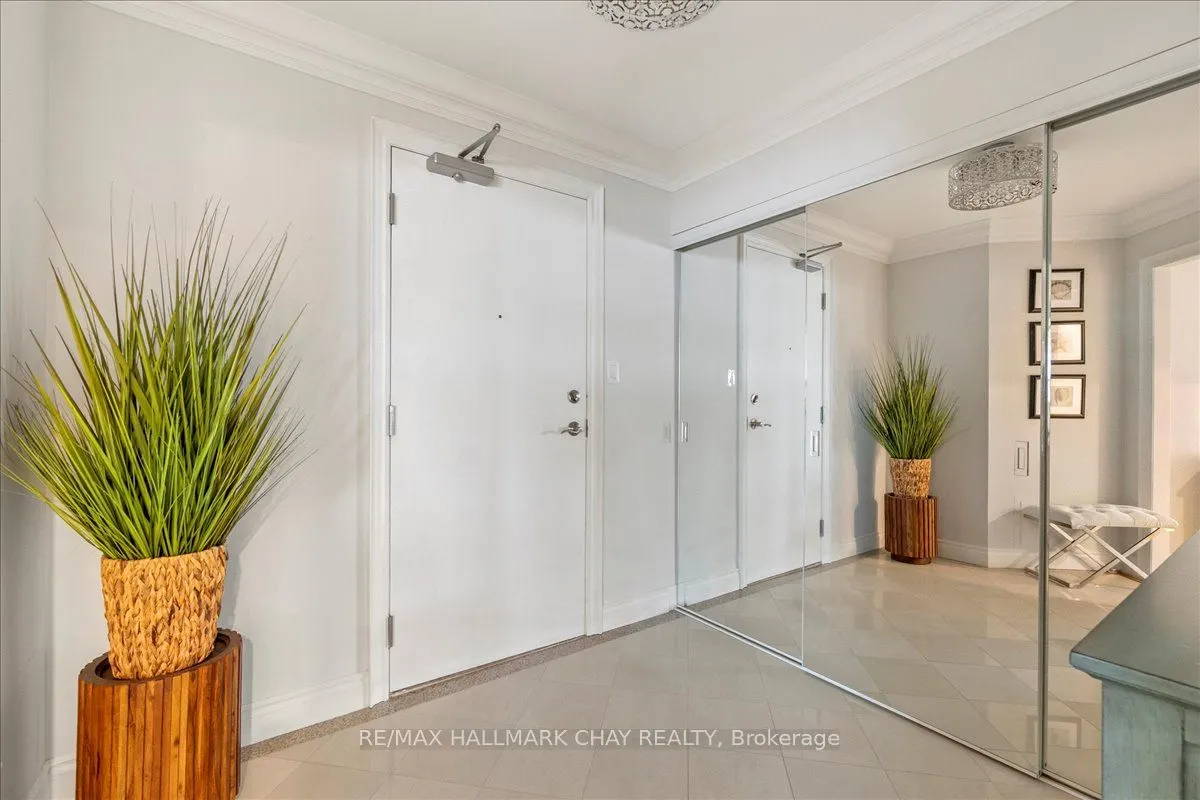 33 Ellen Street, #1104