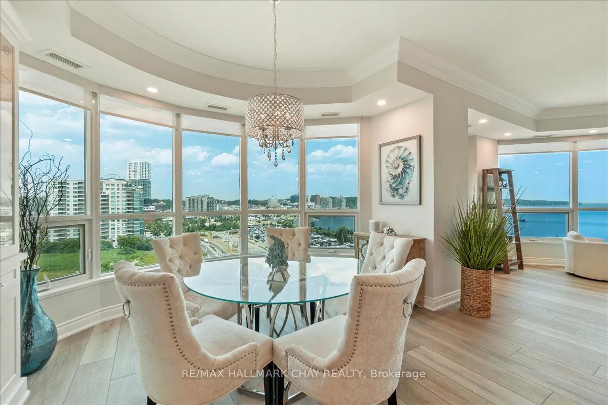 33 Ellen Street, #1104