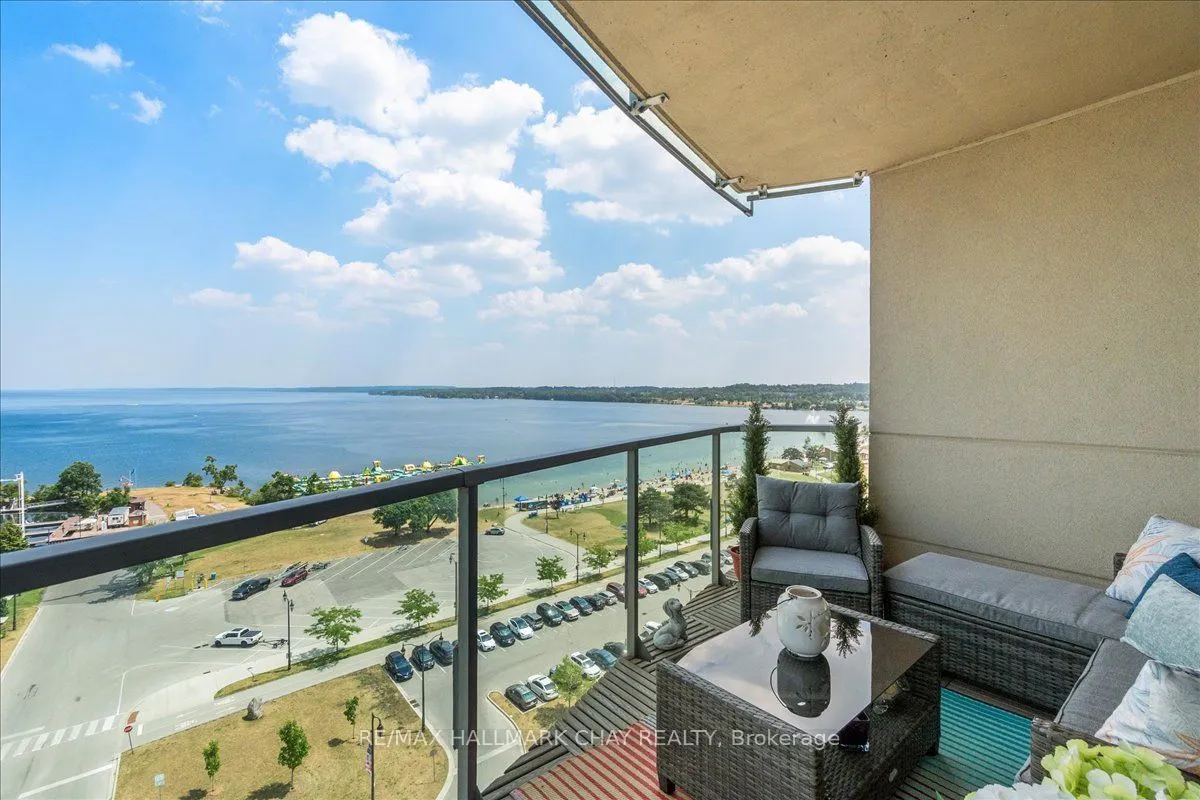33 Ellen Street, #1104