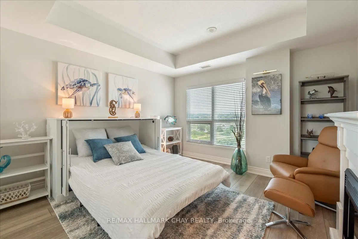 33 Ellen Street, #1104