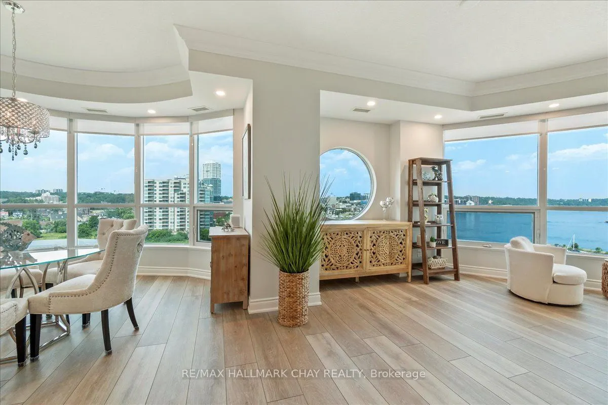 33 Ellen Street, #1104