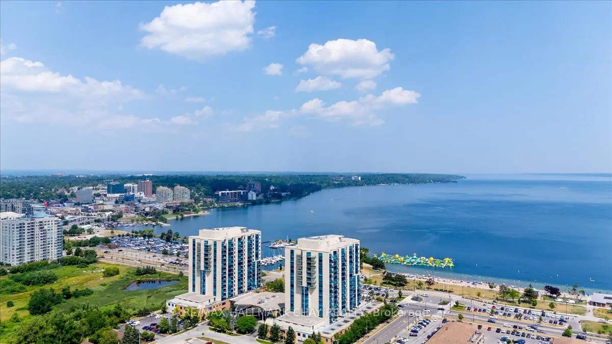 33 Ellen Street, #1104