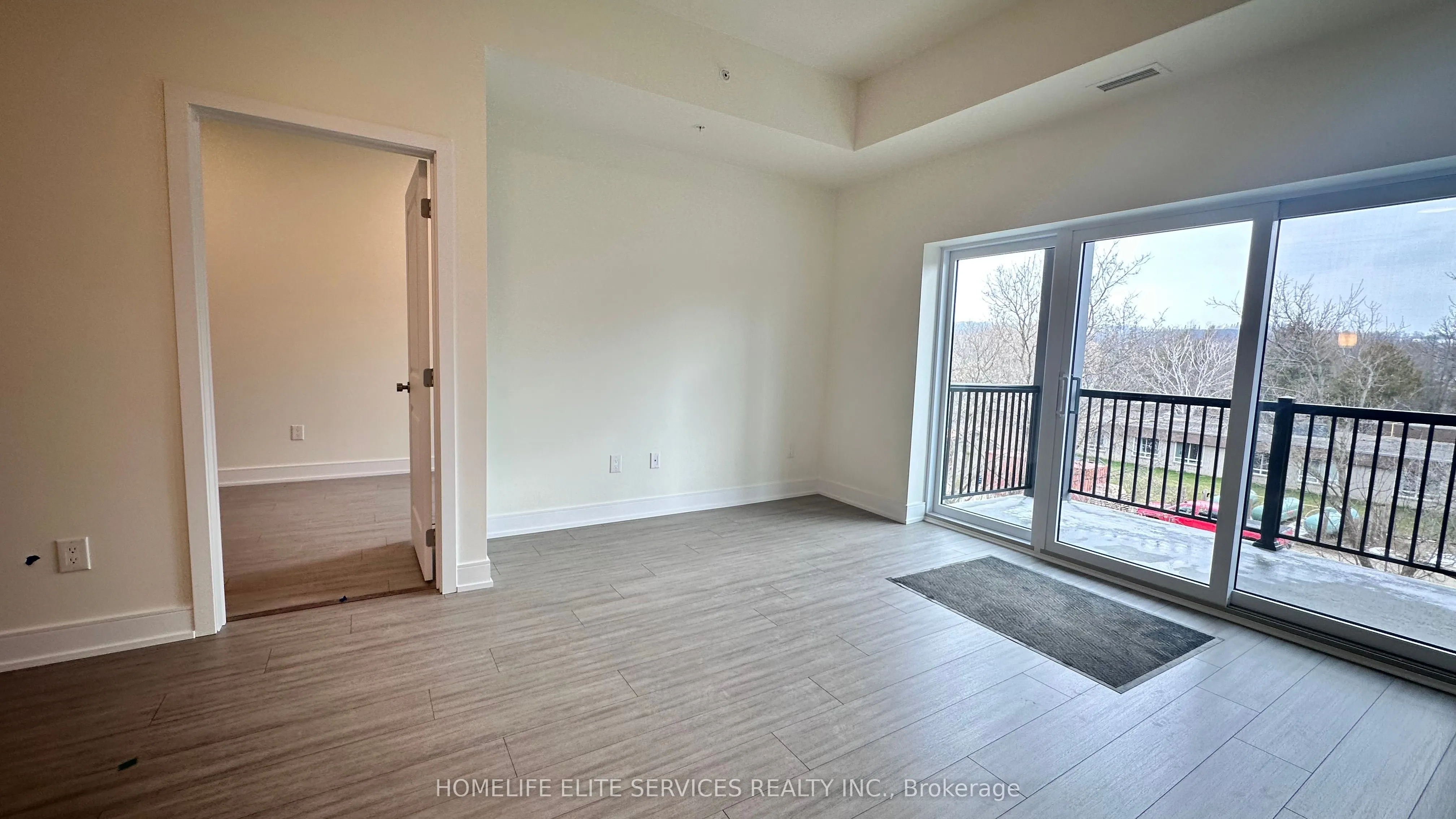 121 Mary Street, #306