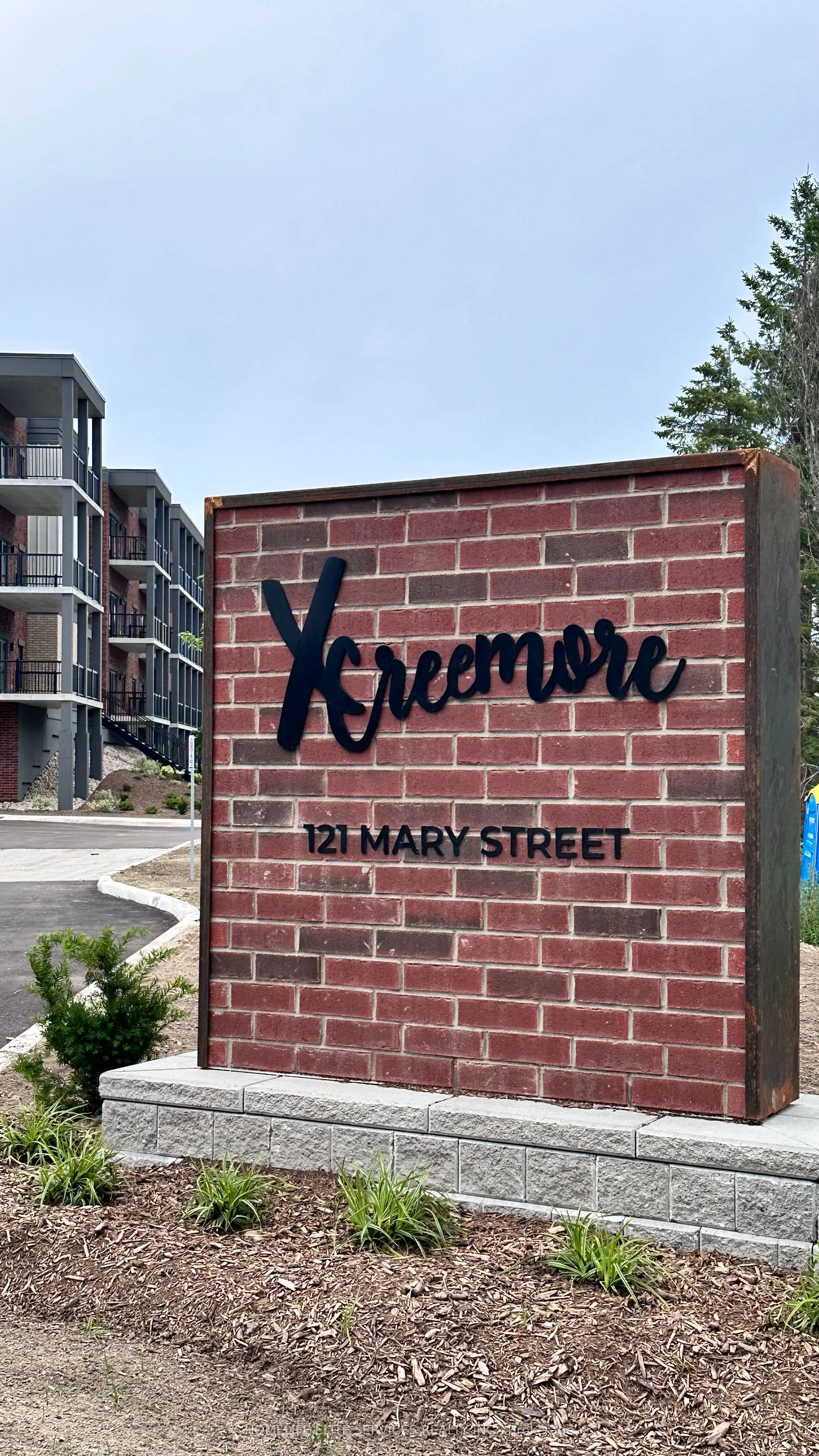 121 Mary Street, #306